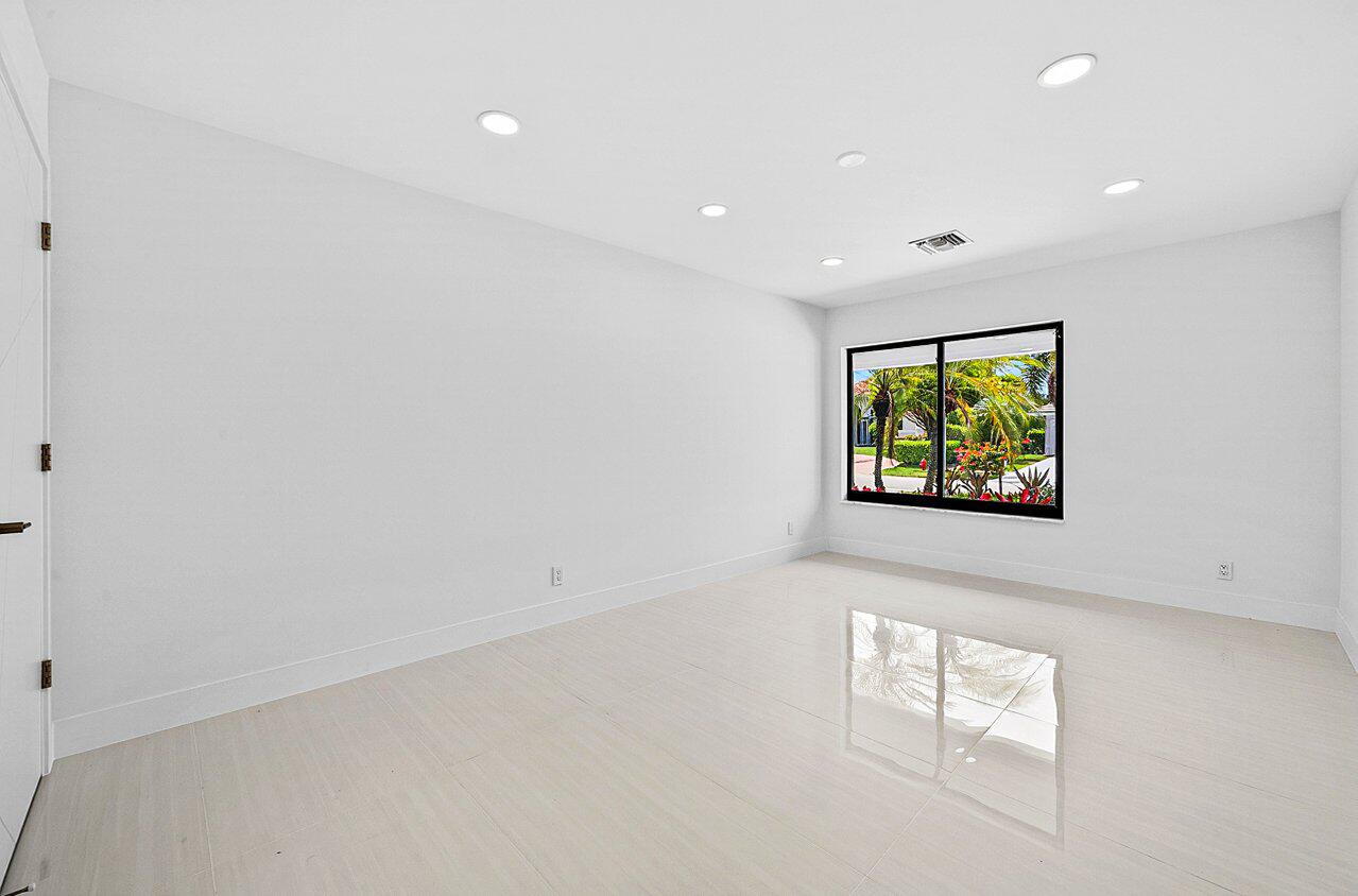 4887 Bocaire, Boca Raton FL 33487