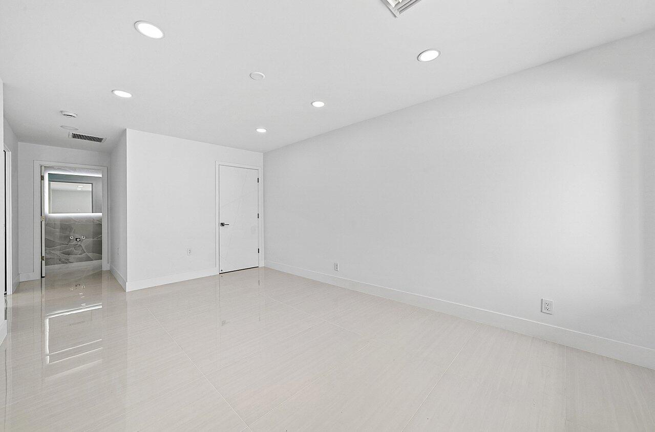 4887 Bocaire, Boca Raton FL 33487
