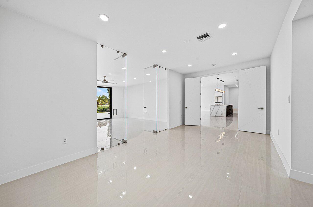 4887 Bocaire, Boca Raton FL 33487