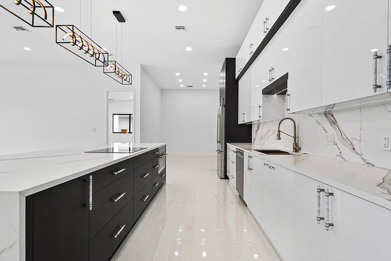 4887 Bocaire, Boca Raton FL 33487
