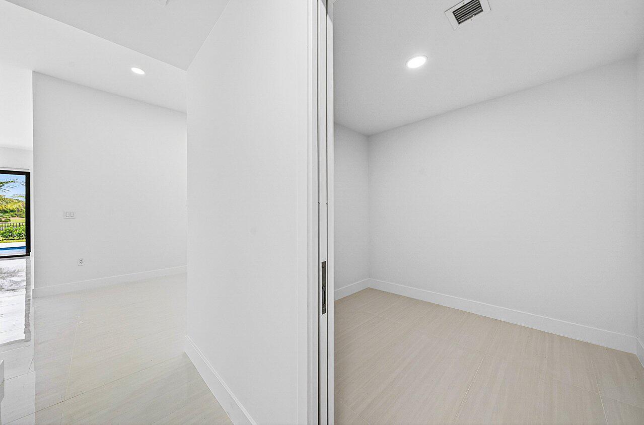 4887 Bocaire, Boca Raton FL 33487