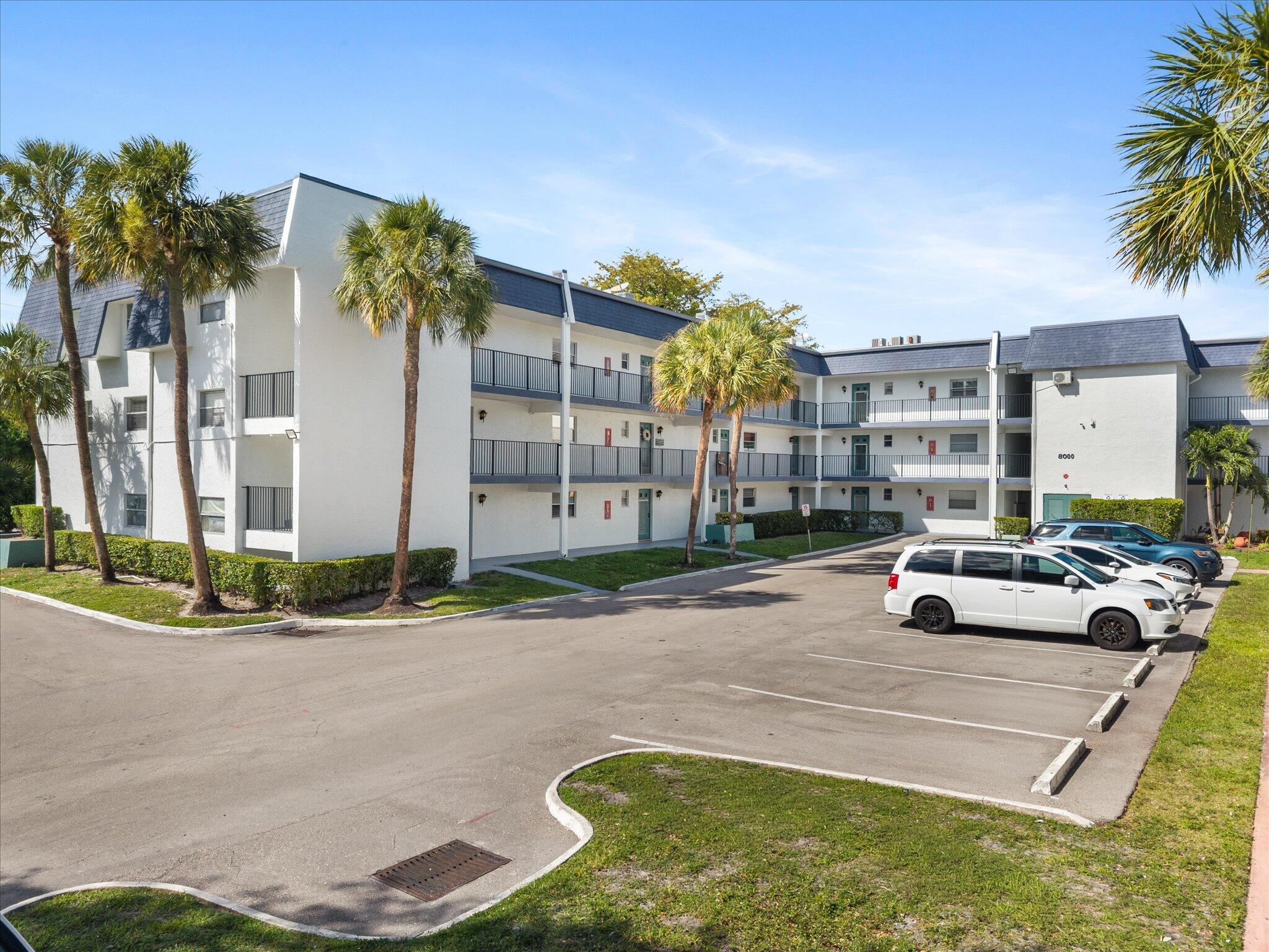 8000 Lagos De Campo #A-307, Tamarac FL 33321