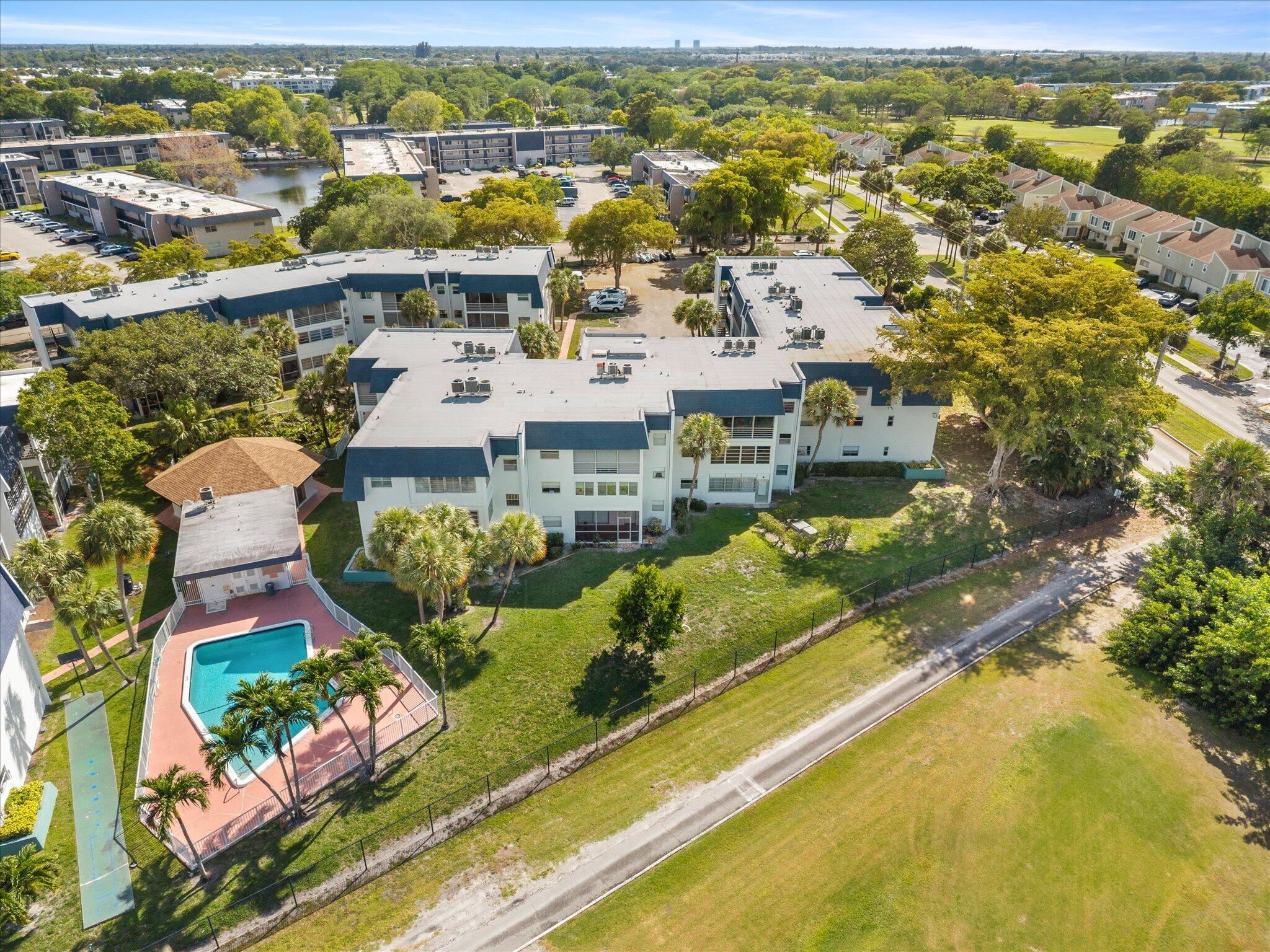 8000 Lagos De Campo #A-307, Tamarac FL 33321