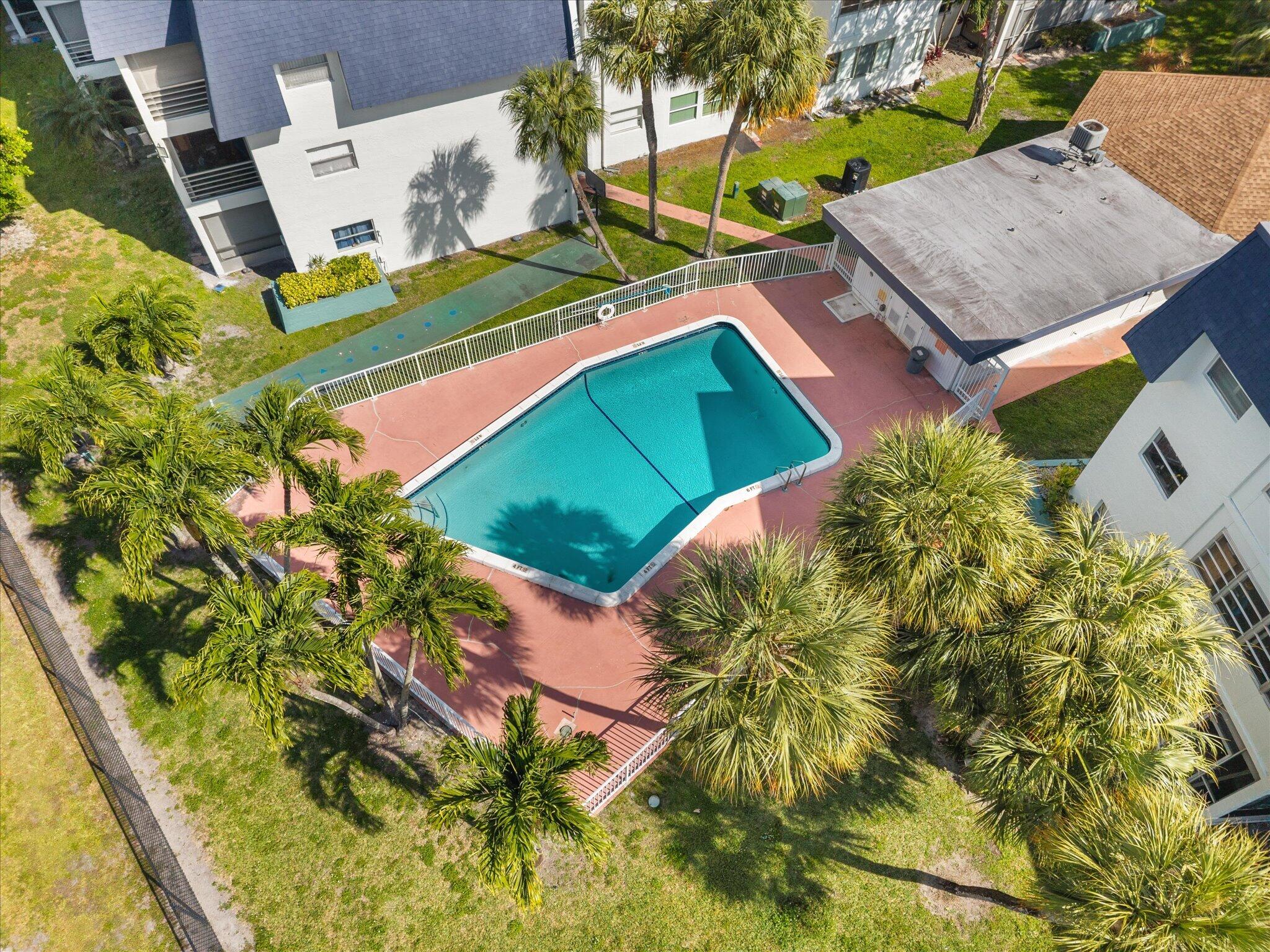 8000 Lagos De Campo #A-307, Tamarac FL 33321