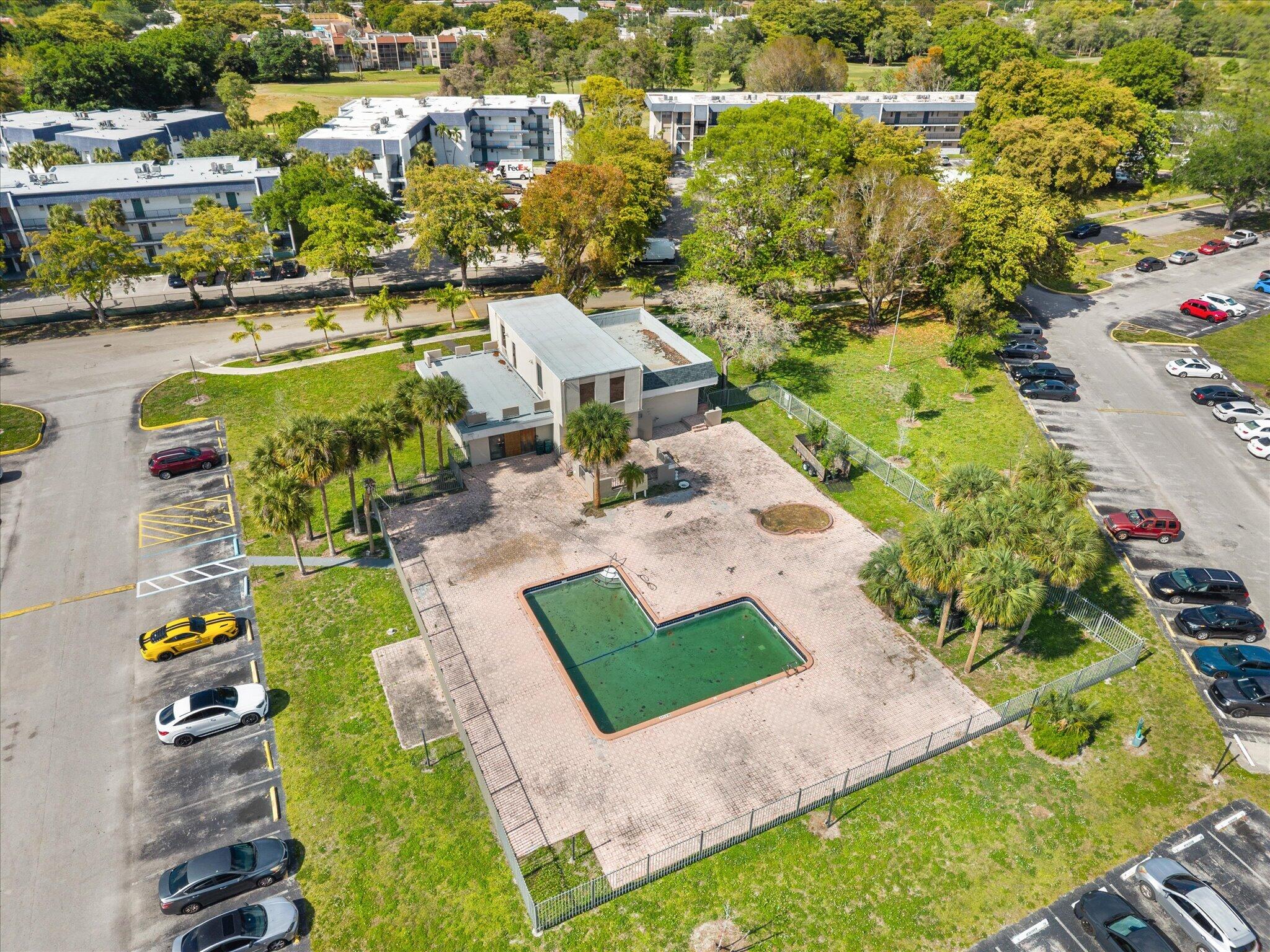 8000 Lagos De Campo #A-307, Tamarac FL 33321