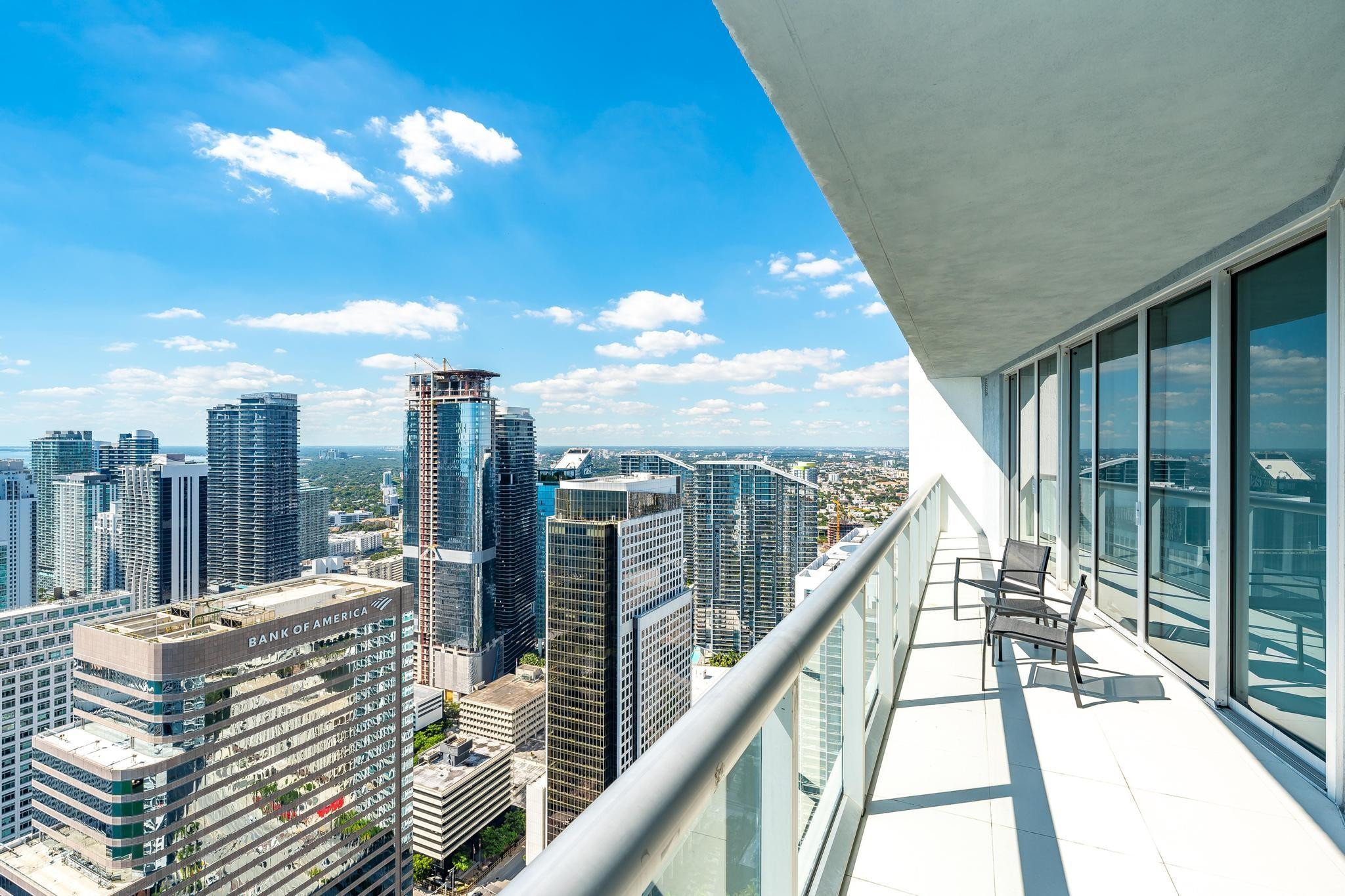 495 Brickell #5605, Miami FL 33131