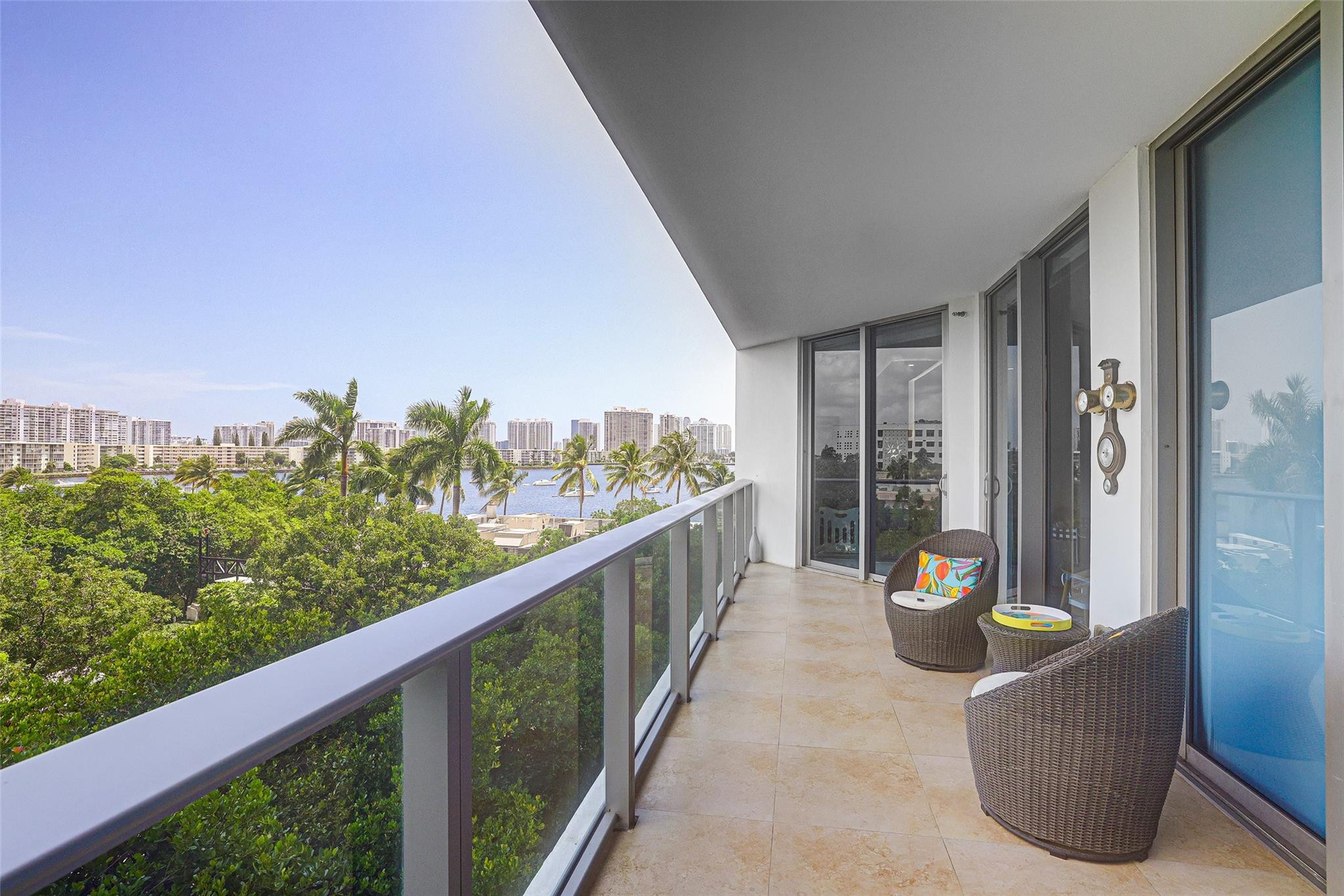 17301 Biscayne #406, North Miami Beach FL 33160