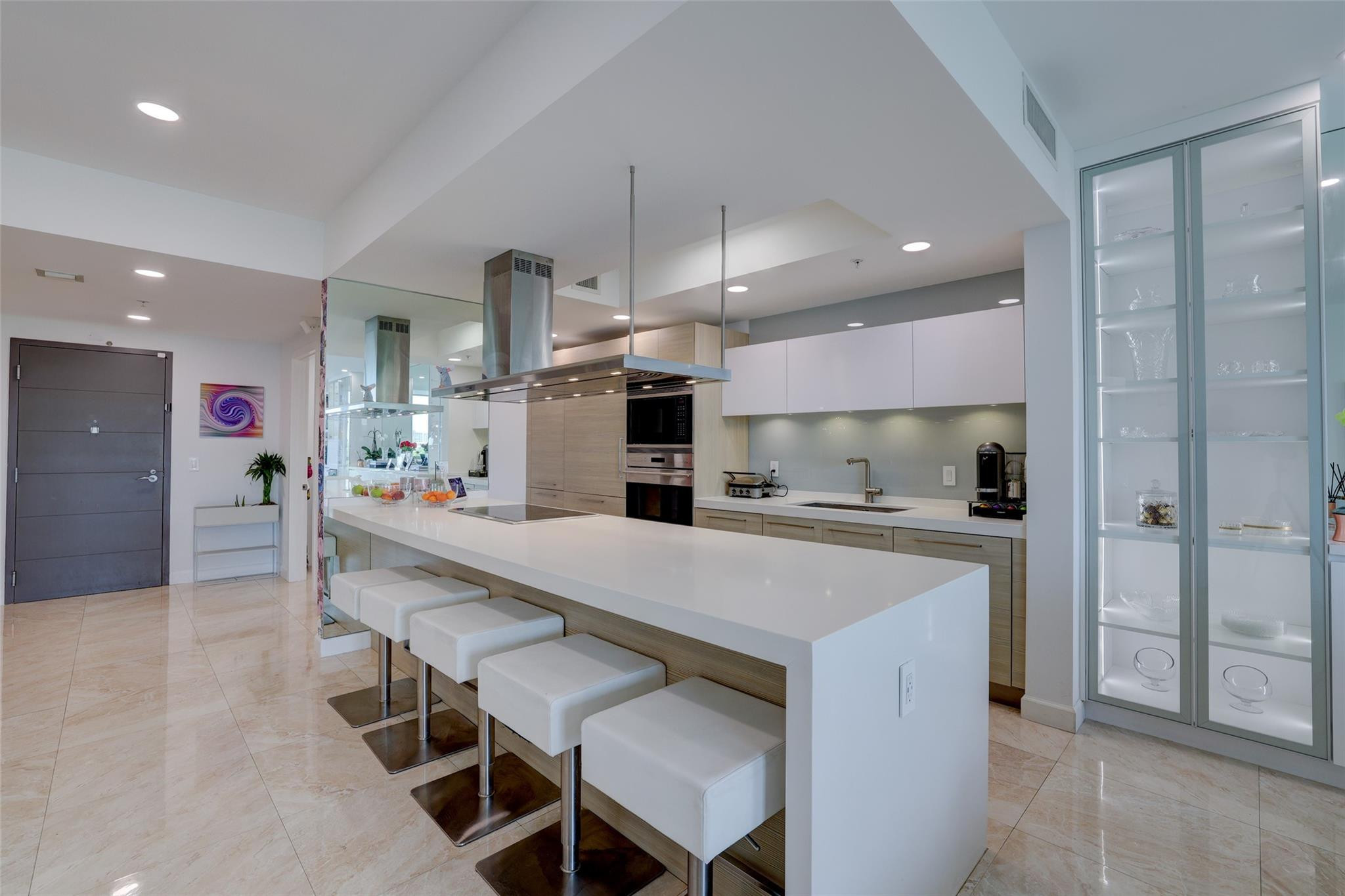 17301 Biscayne #406, North Miami Beach FL 33160