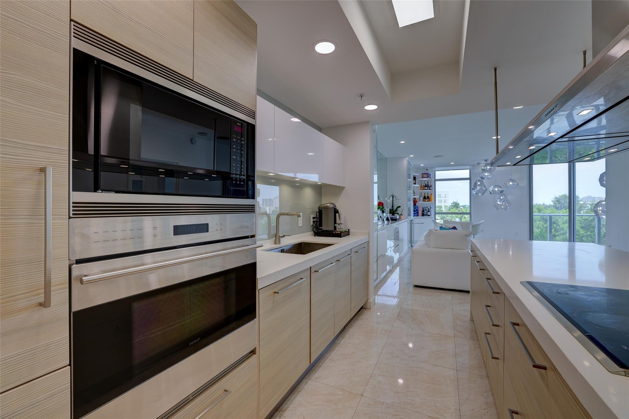 17301 Biscayne #406, North Miami Beach FL 33160