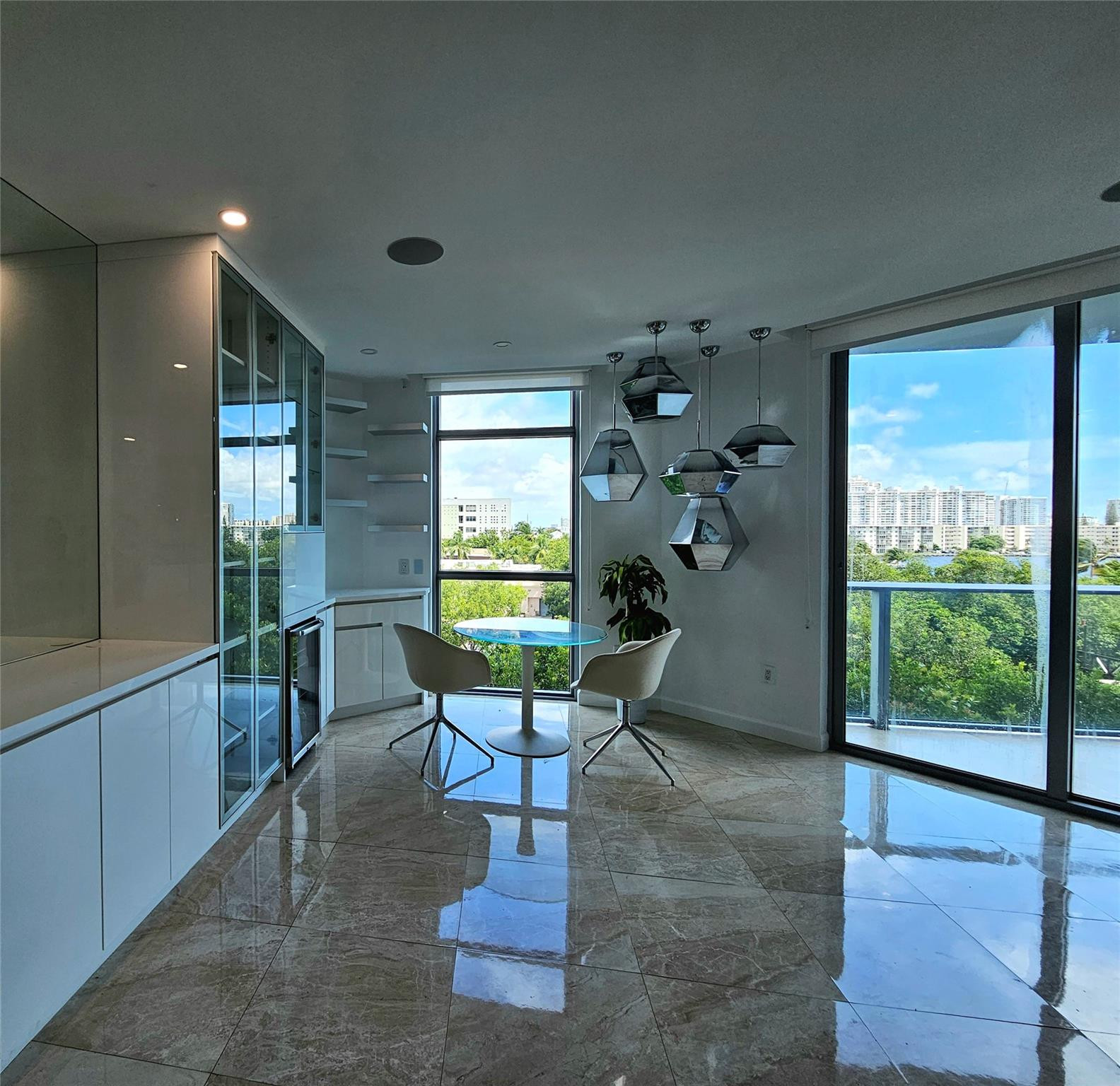 17301 Biscayne #406, North Miami Beach FL 33160