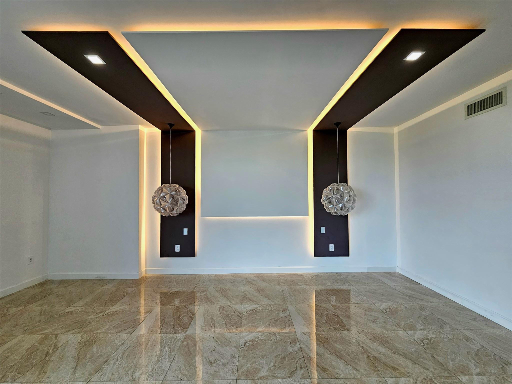 17301 Biscayne #406, North Miami Beach FL 33160