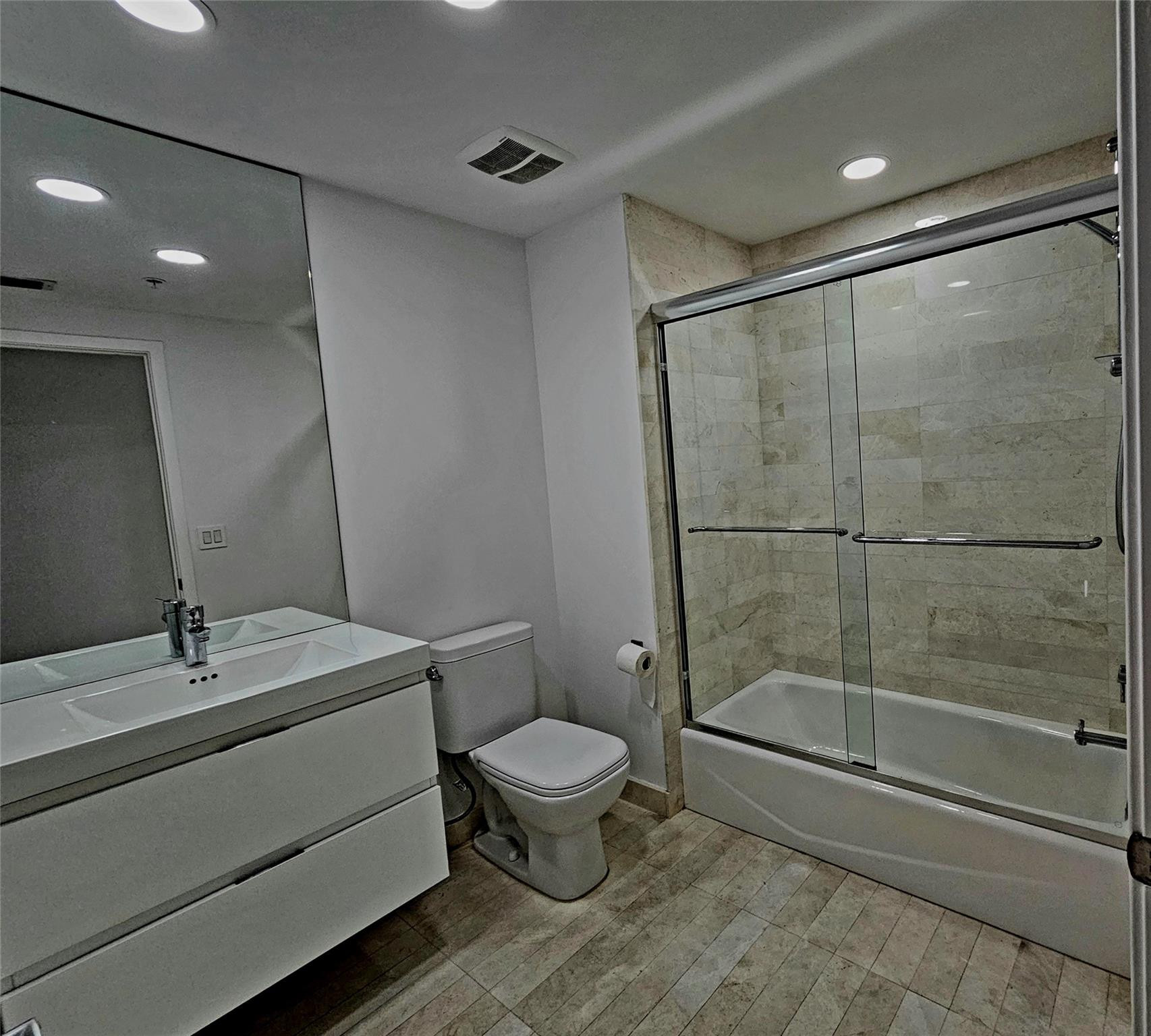 17301 Biscayne #406, North Miami Beach FL 33160