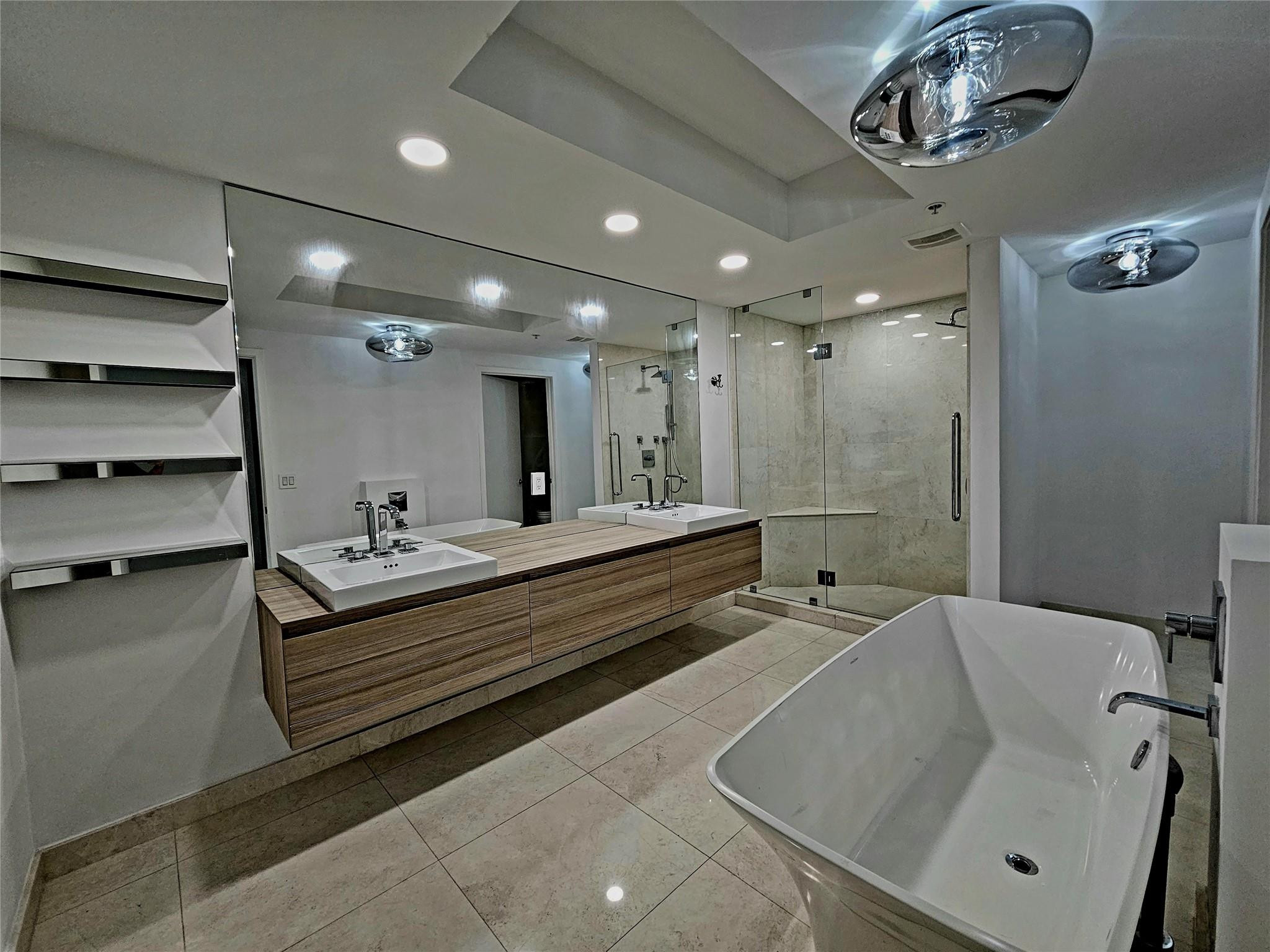 17301 Biscayne #406, North Miami Beach FL 33160
