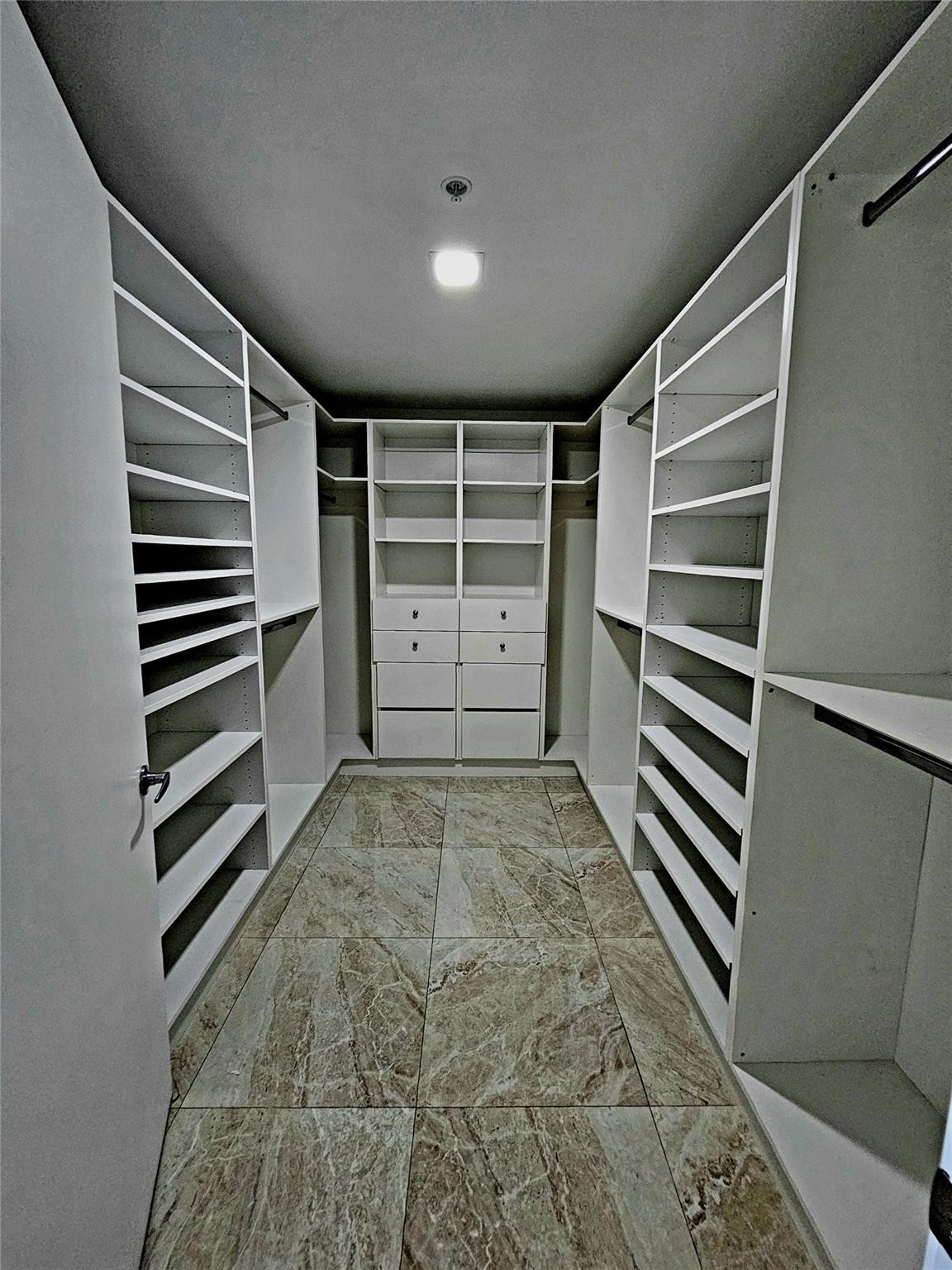 17301 Biscayne #406, North Miami Beach FL 33160