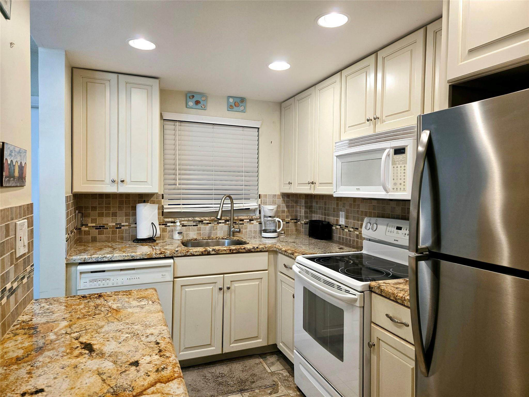 1161 Hillsboro Mile #506, Hillsboro Beach FL 33062