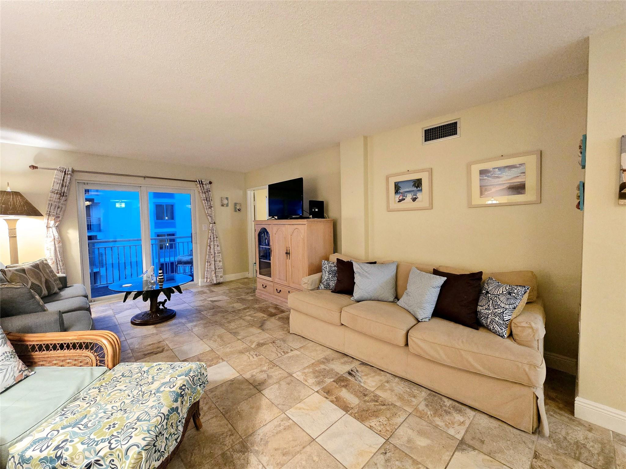 1161 Hillsboro Mile #506, Hillsboro Beach FL 33062