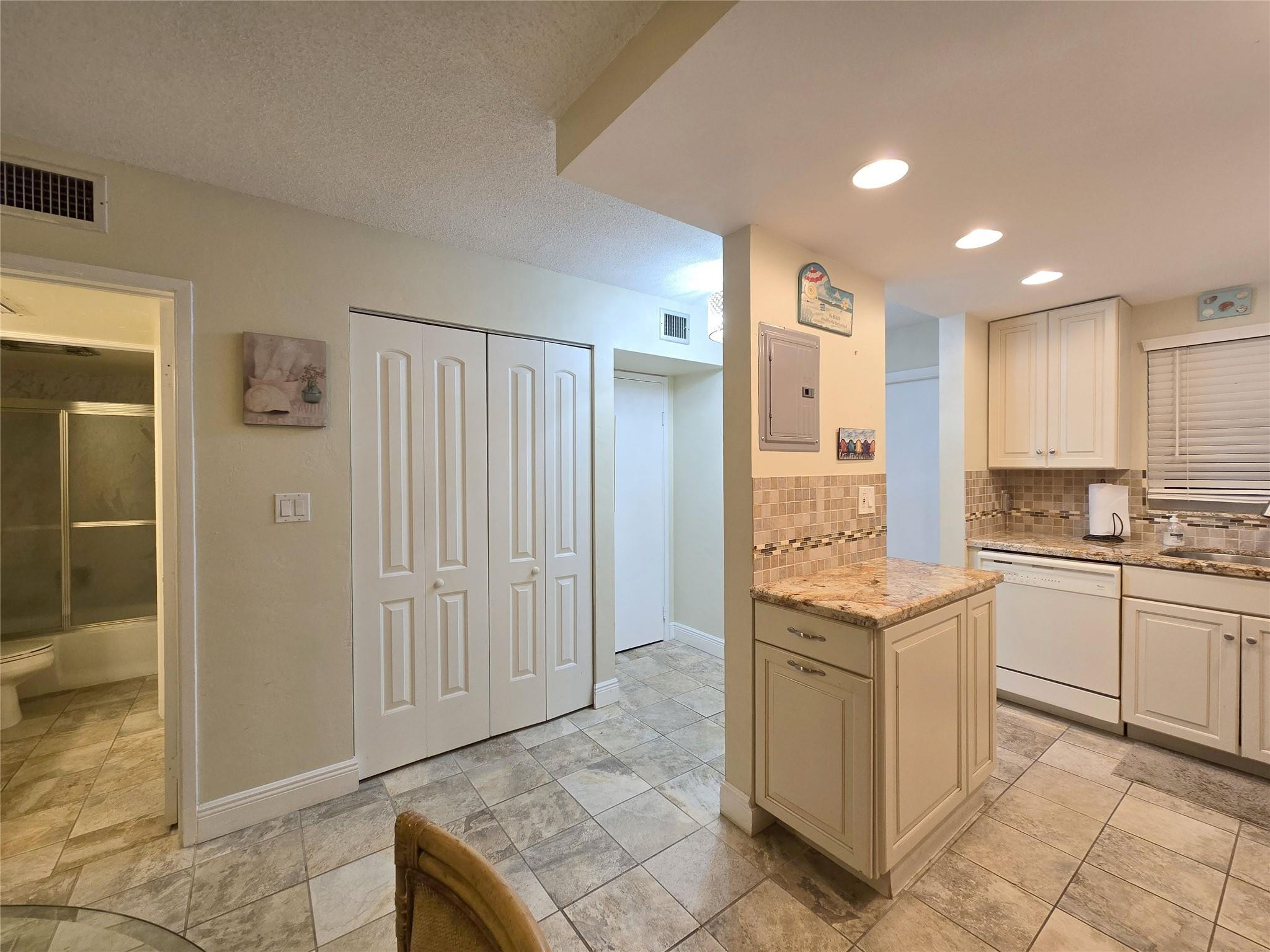 1161 Hillsboro Mile #506, Hillsboro Beach FL 33062