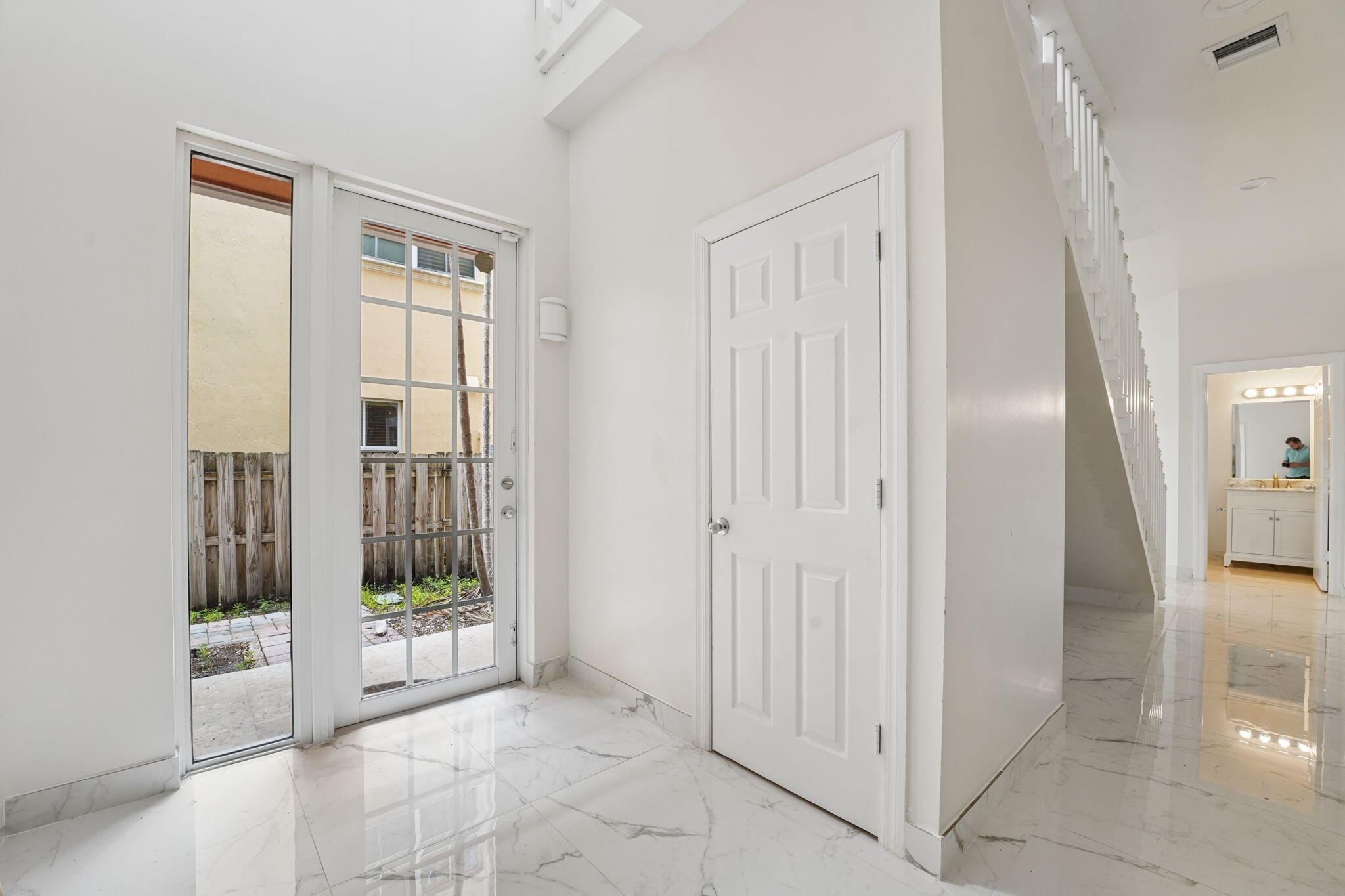 819 SW 7th, Fort Lauderdale FL 33315