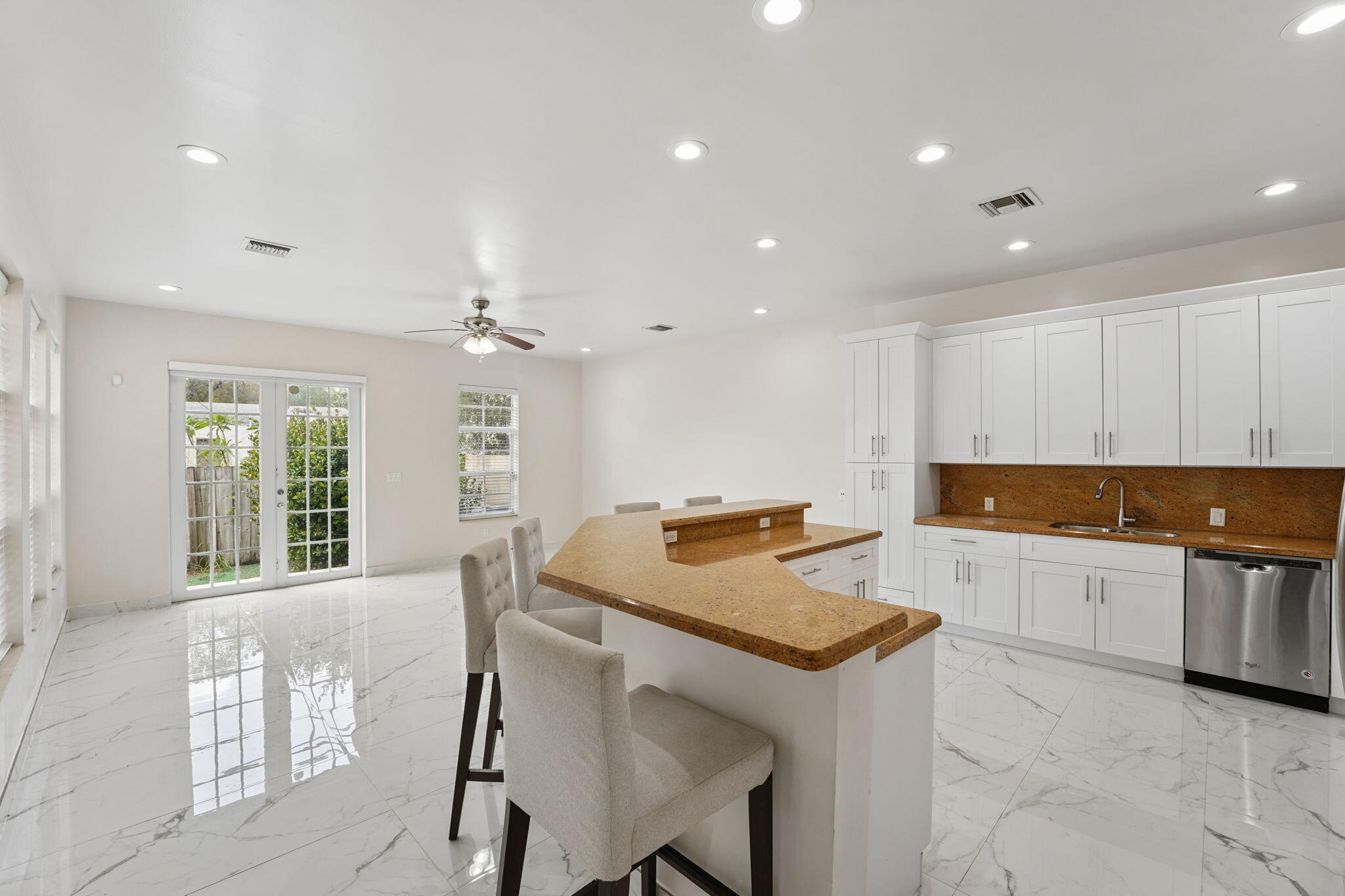 819 SW 7th, Fort Lauderdale FL 33315