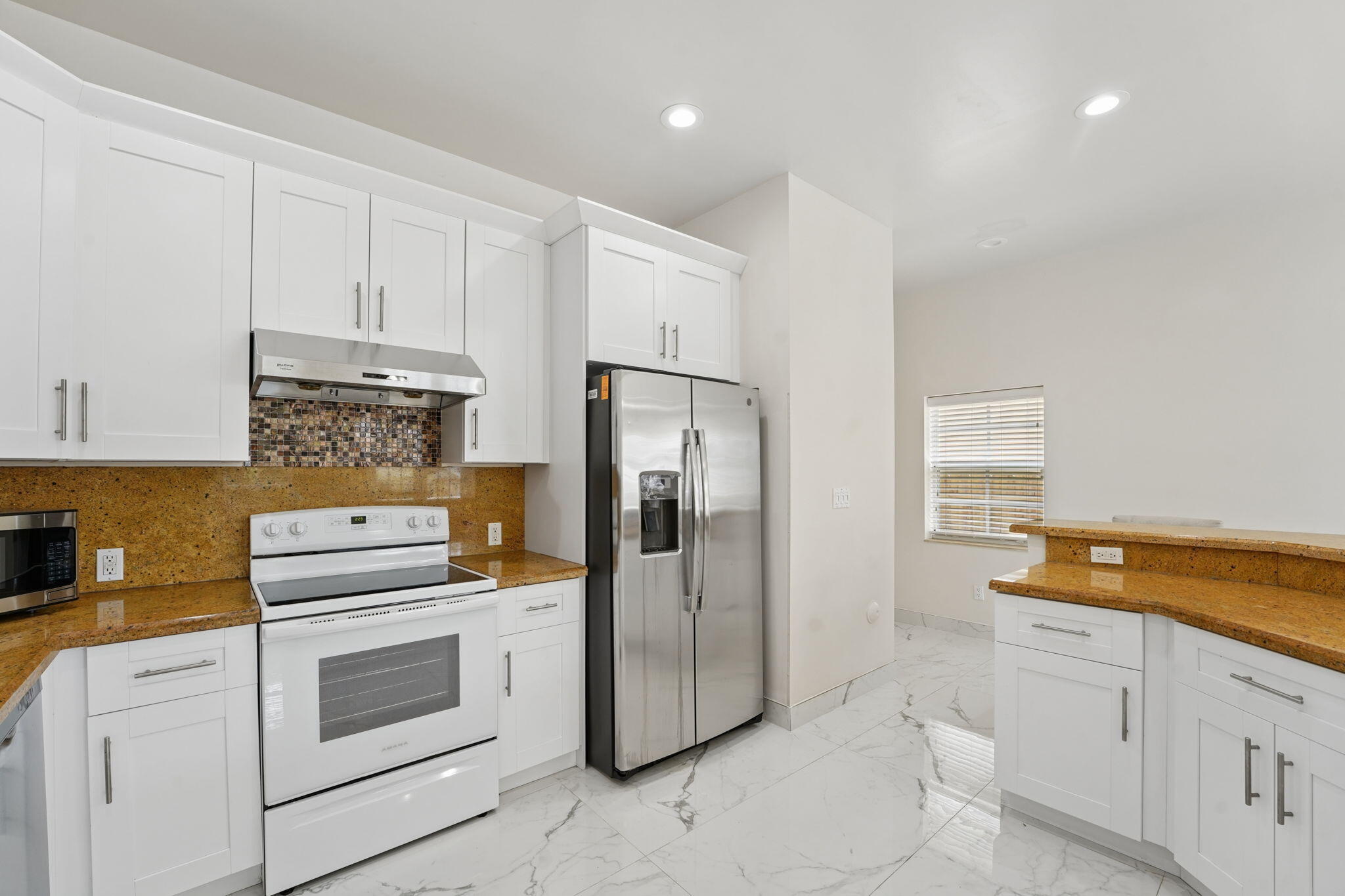 819 SW 7th, Fort Lauderdale FL 33315