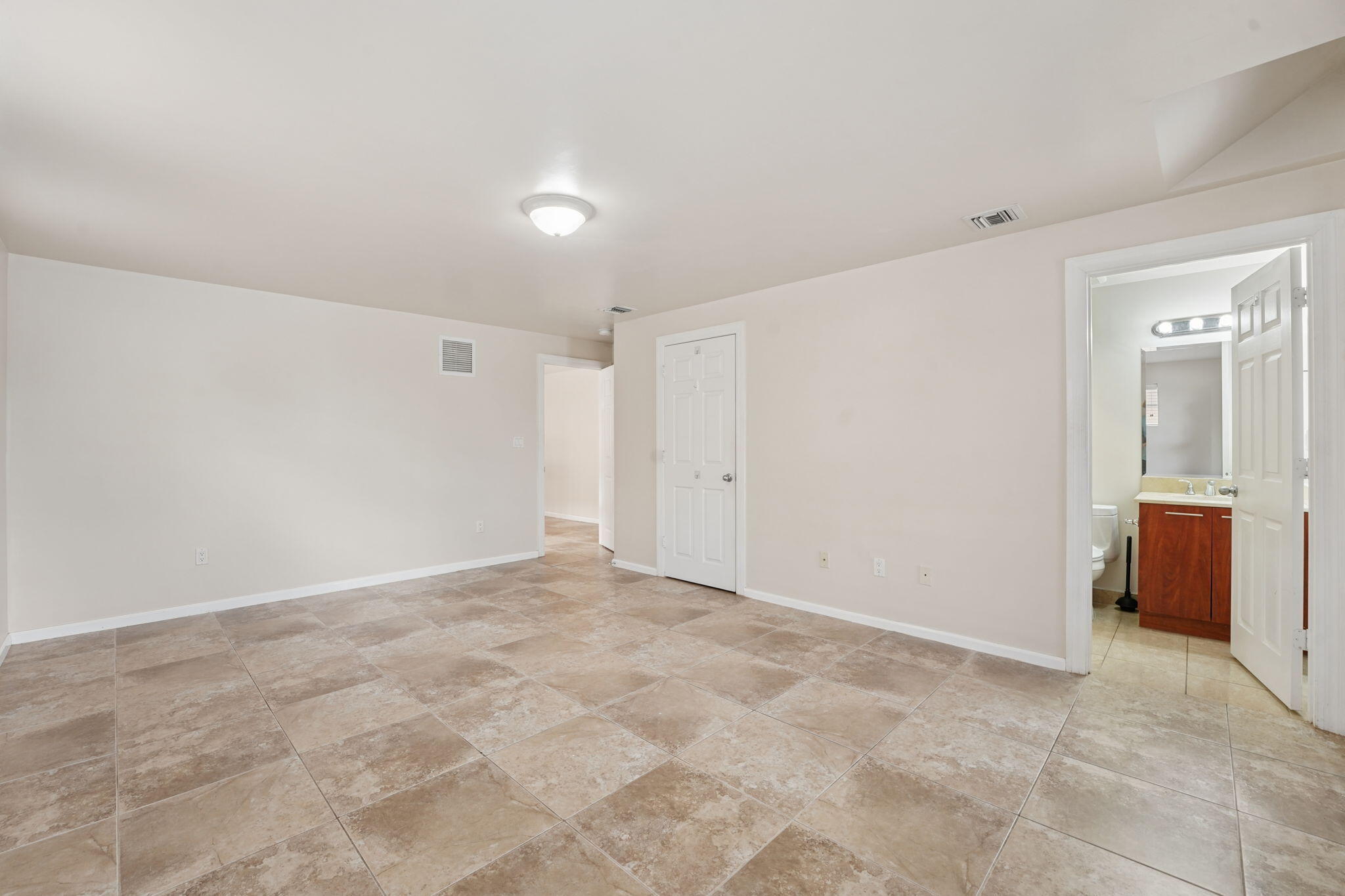 819 SW 7th, Fort Lauderdale FL 33315