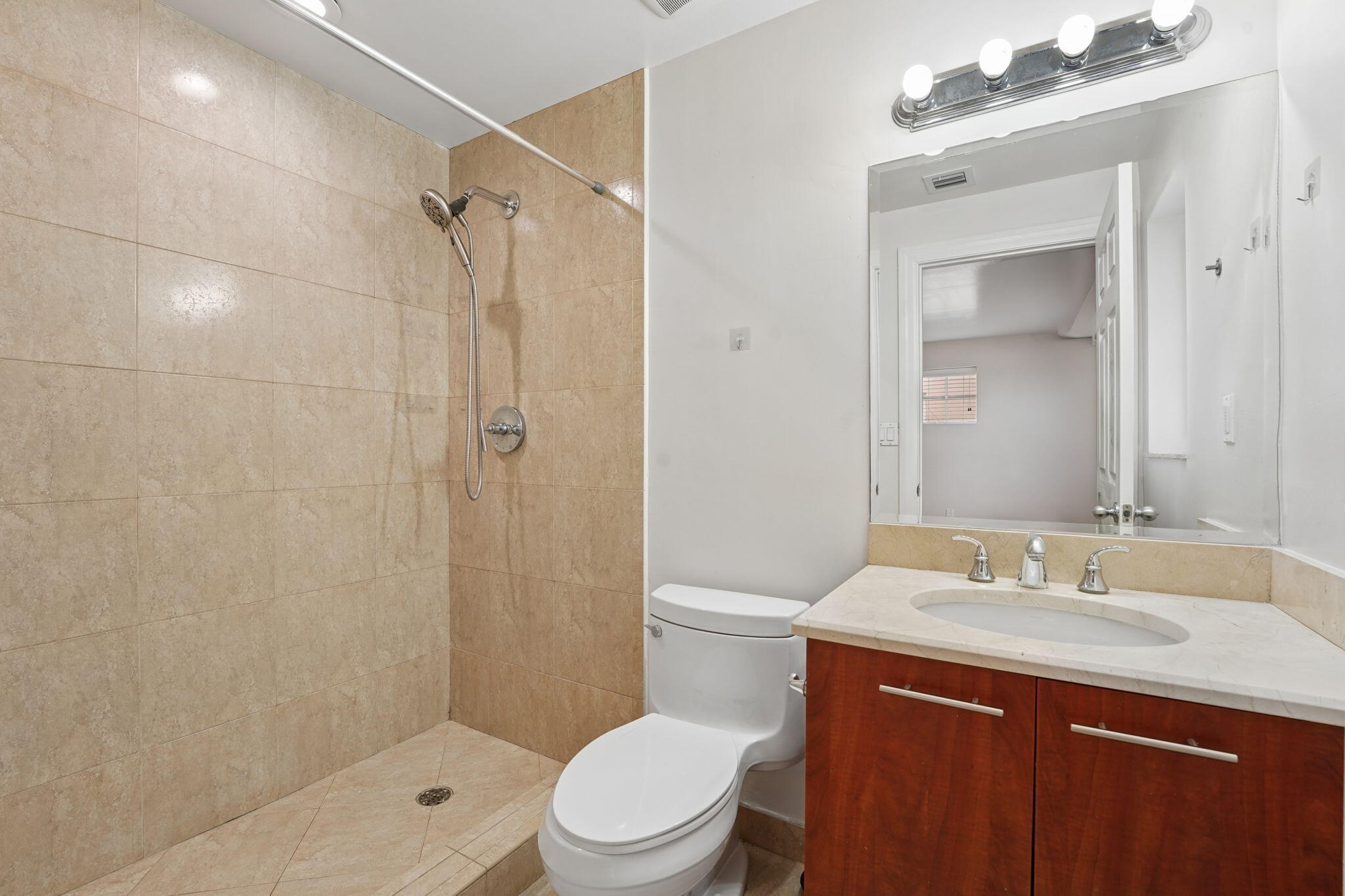 819 SW 7th, Fort Lauderdale FL 33315
