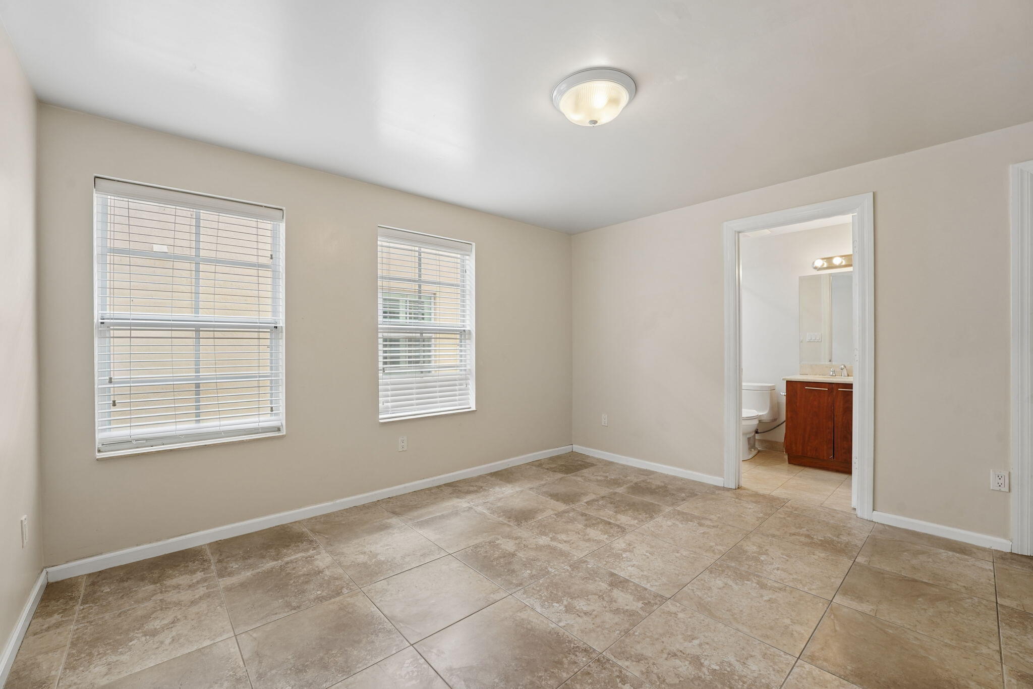 819 SW 7th, Fort Lauderdale FL 33315