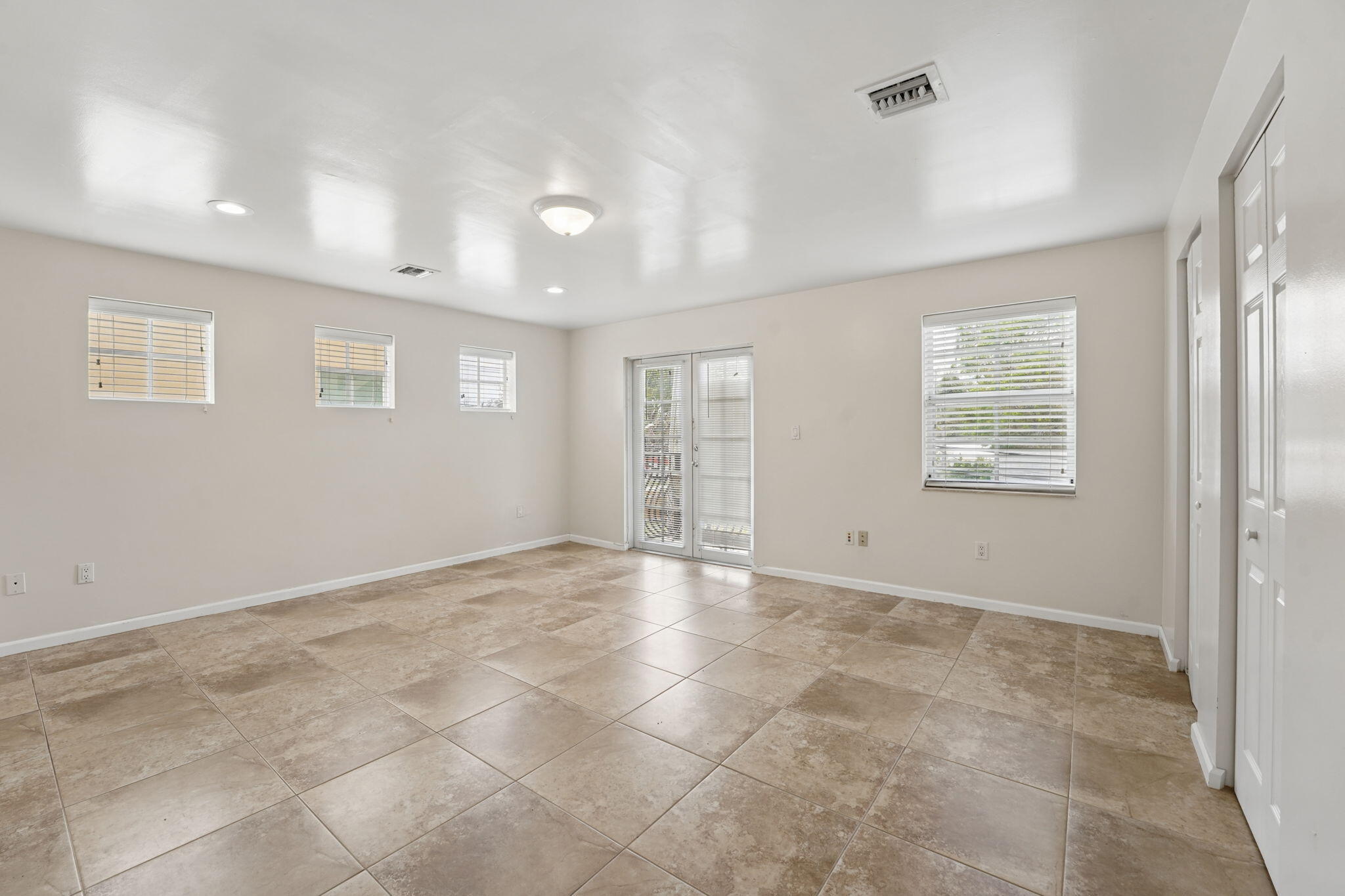 819 SW 7th, Fort Lauderdale FL 33315