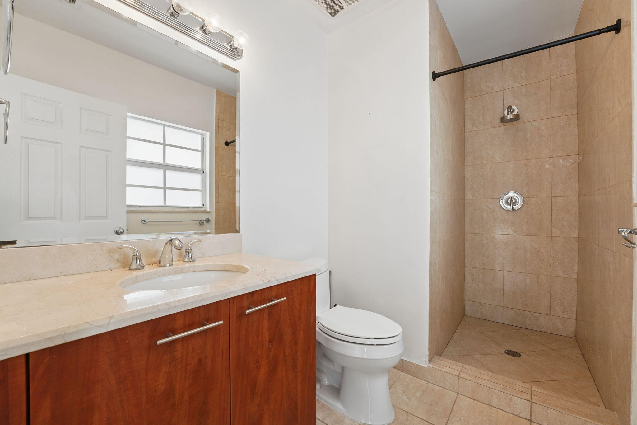 819 SW 7th, Fort Lauderdale FL 33315