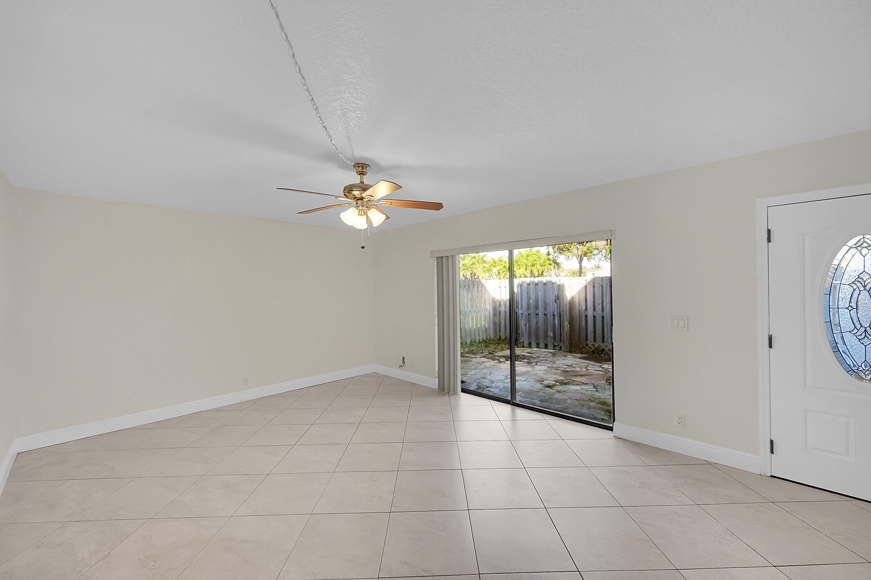 128 Lake Arbor, Palm Springs FL 33461