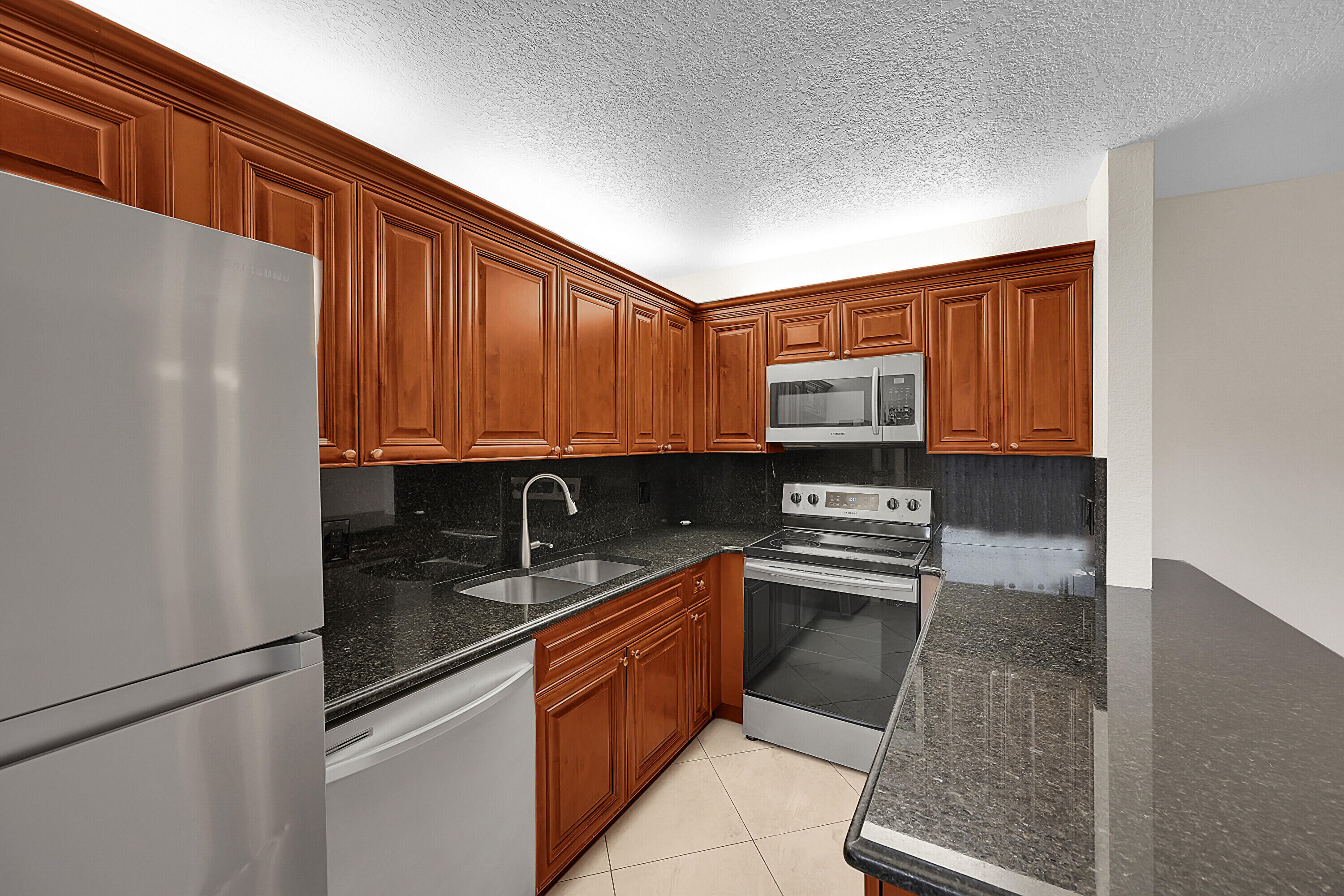 128 Lake Arbor, Palm Springs FL 33461