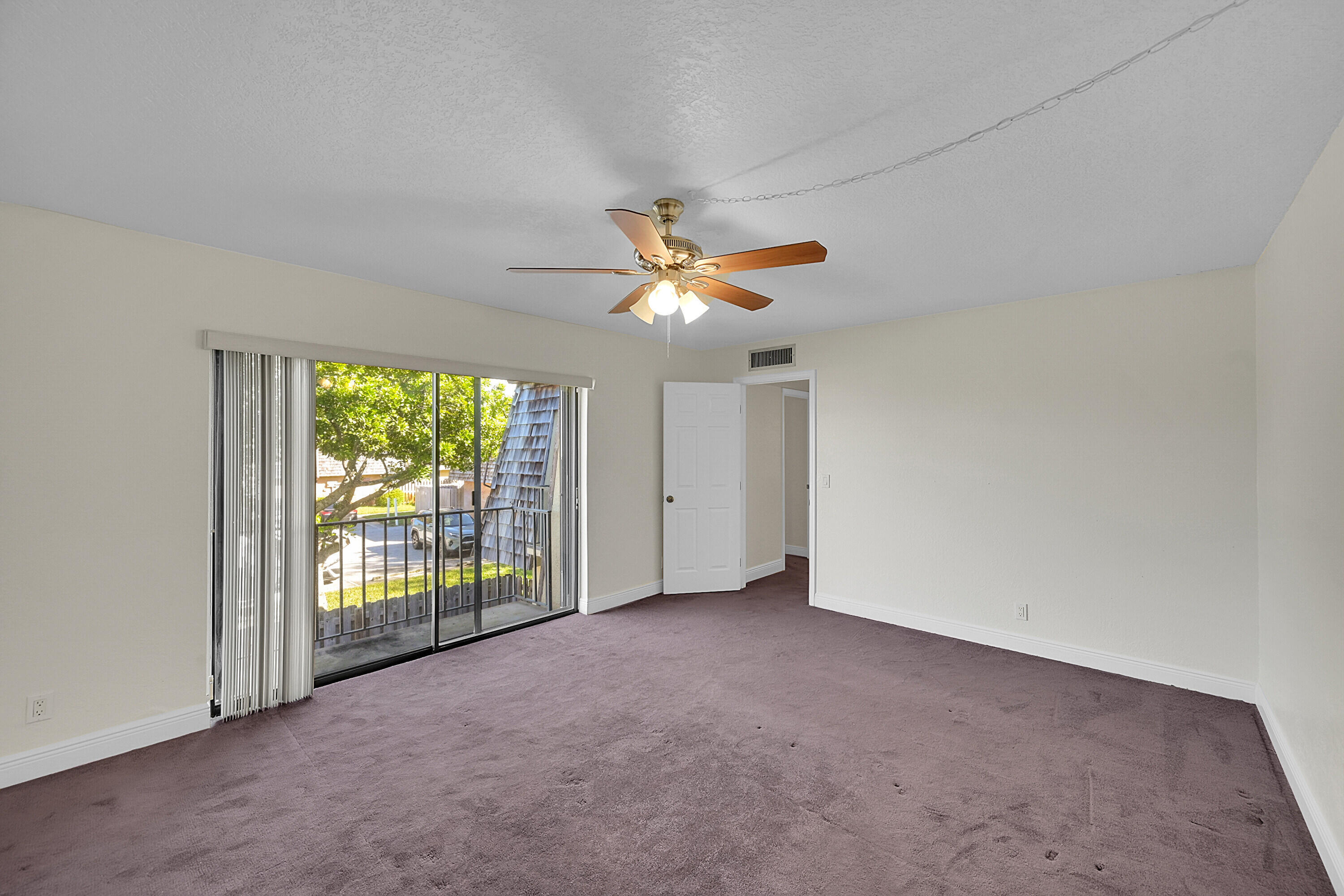 128 Lake Arbor, Palm Springs FL 33461