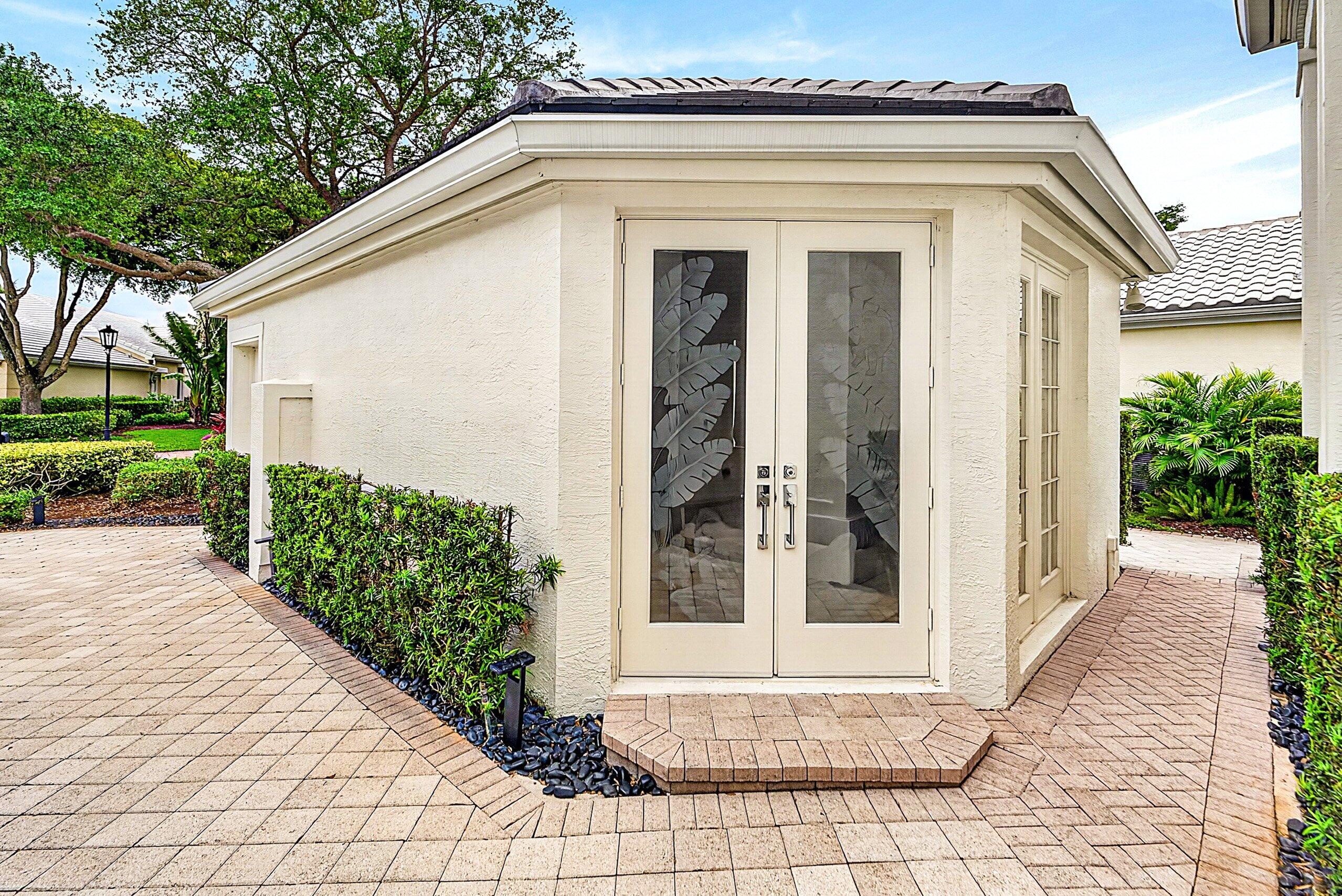 1128 Crystal, Palm Beach Gardens FL 33418