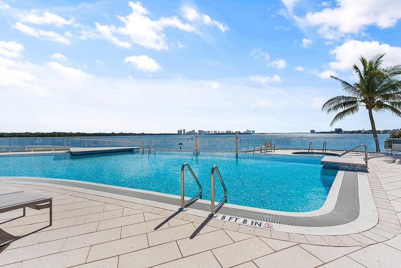 100 Lakeshore #252, North Palm Beach FL 33408