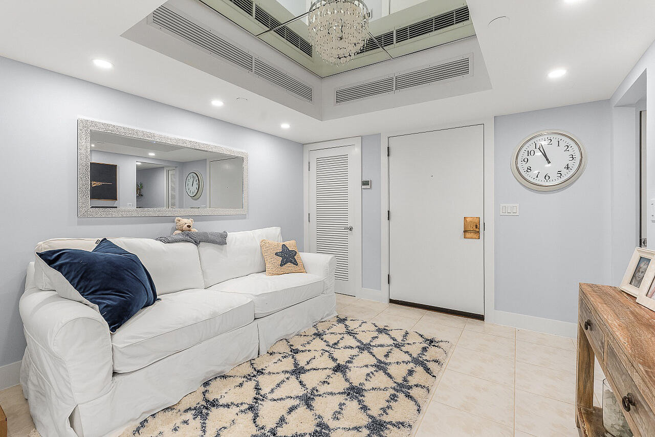 100 Lakeshore #252, North Palm Beach FL 33408