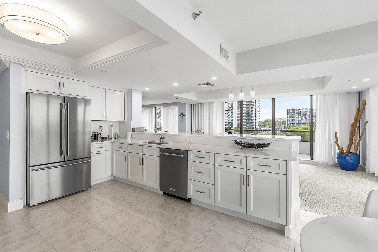 100 Lakeshore #252, North Palm Beach FL 33408