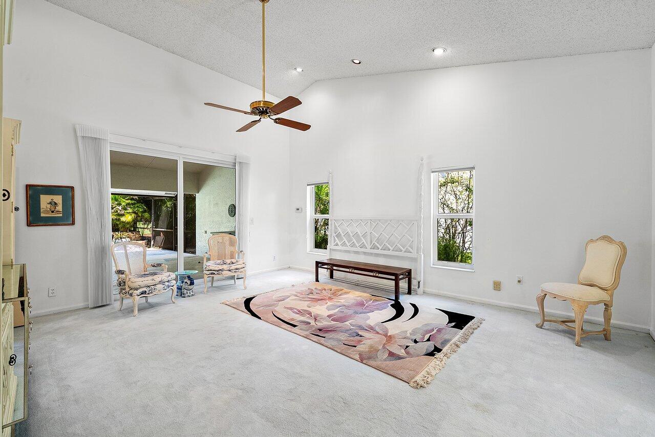 10215 Boca Woods, Boca Raton FL 33428