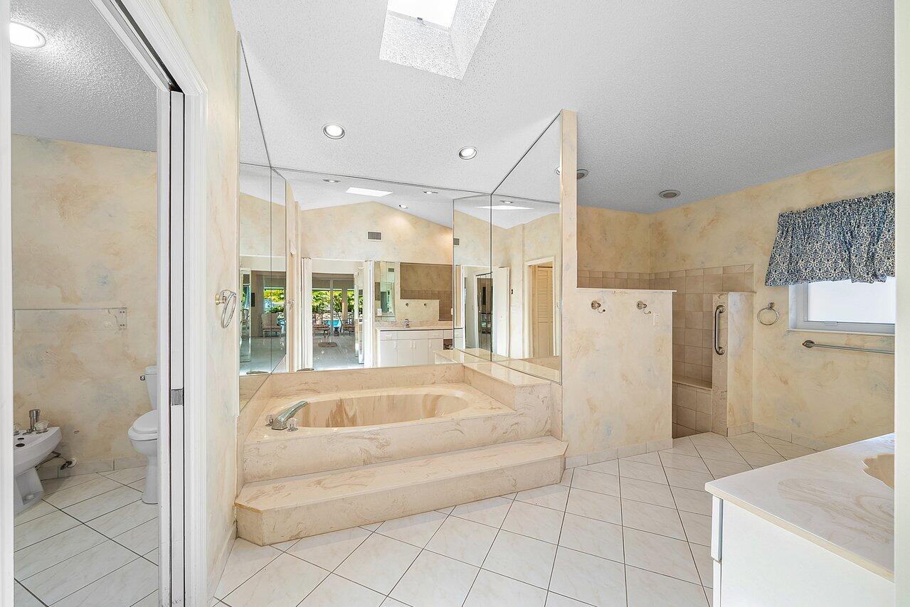 10215 Boca Woods, Boca Raton FL 33428