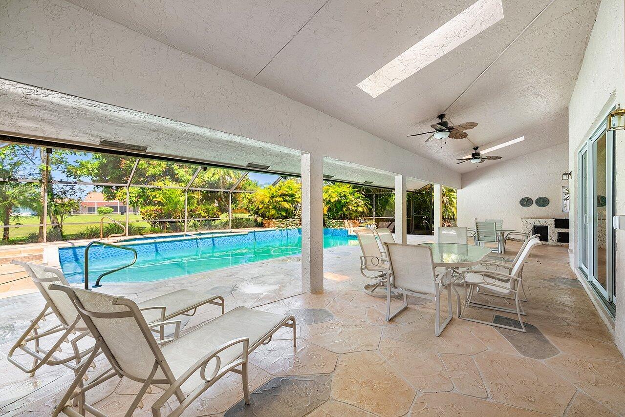 10215 Boca Woods, Boca Raton FL 33428