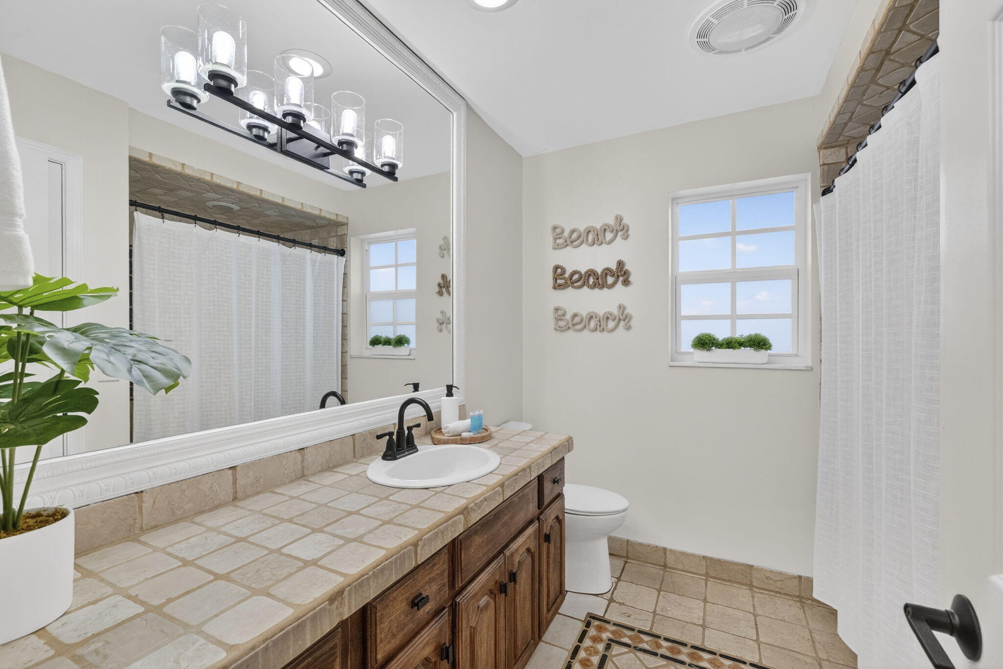 903 SW 28th, Boynton Beach FL 33435