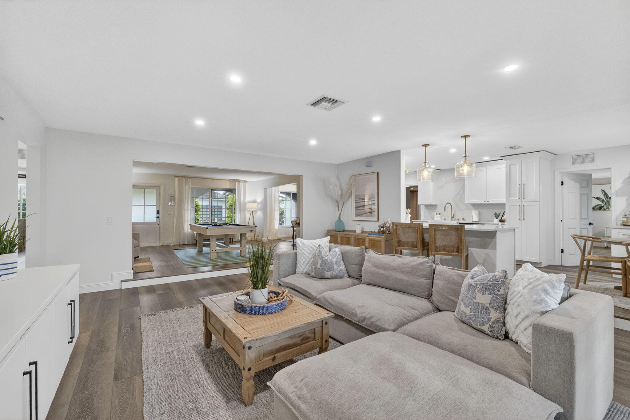 903 SW 28th, Boynton Beach FL 33435