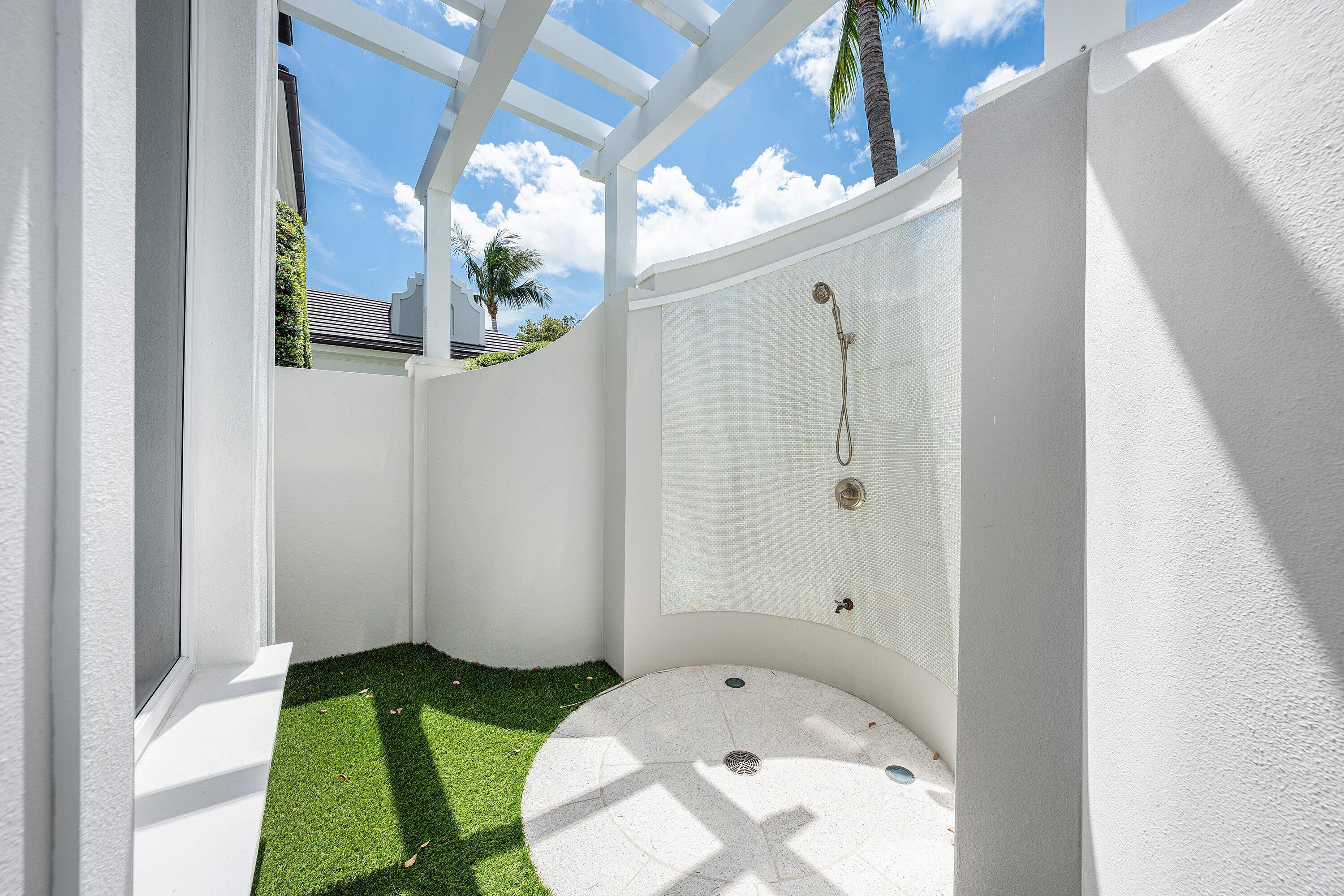 2530 Avenue Au Soleil, Gulf Stream FL 33483