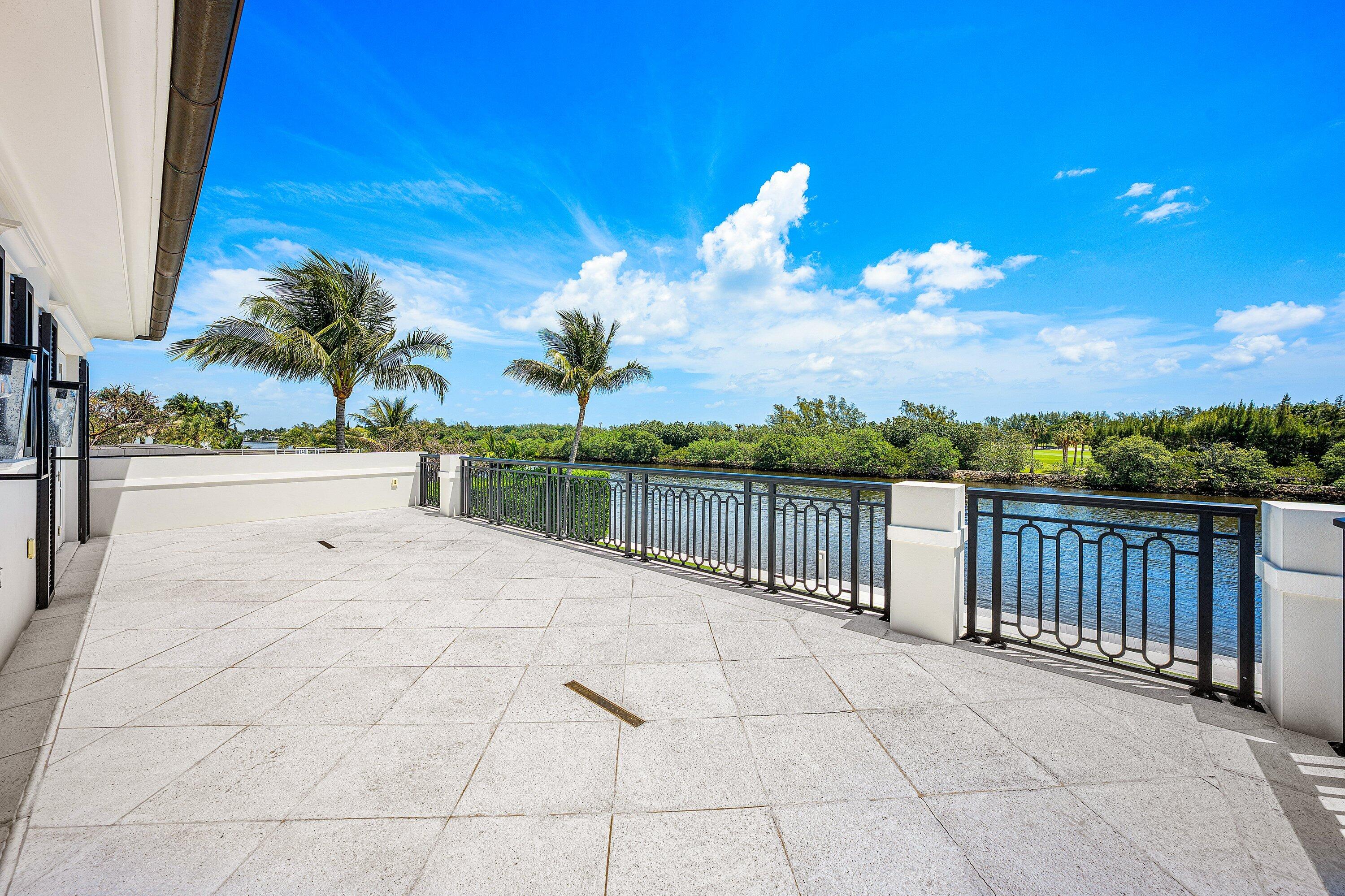 2530 Avenue Au Soleil, Gulf Stream FL 33483