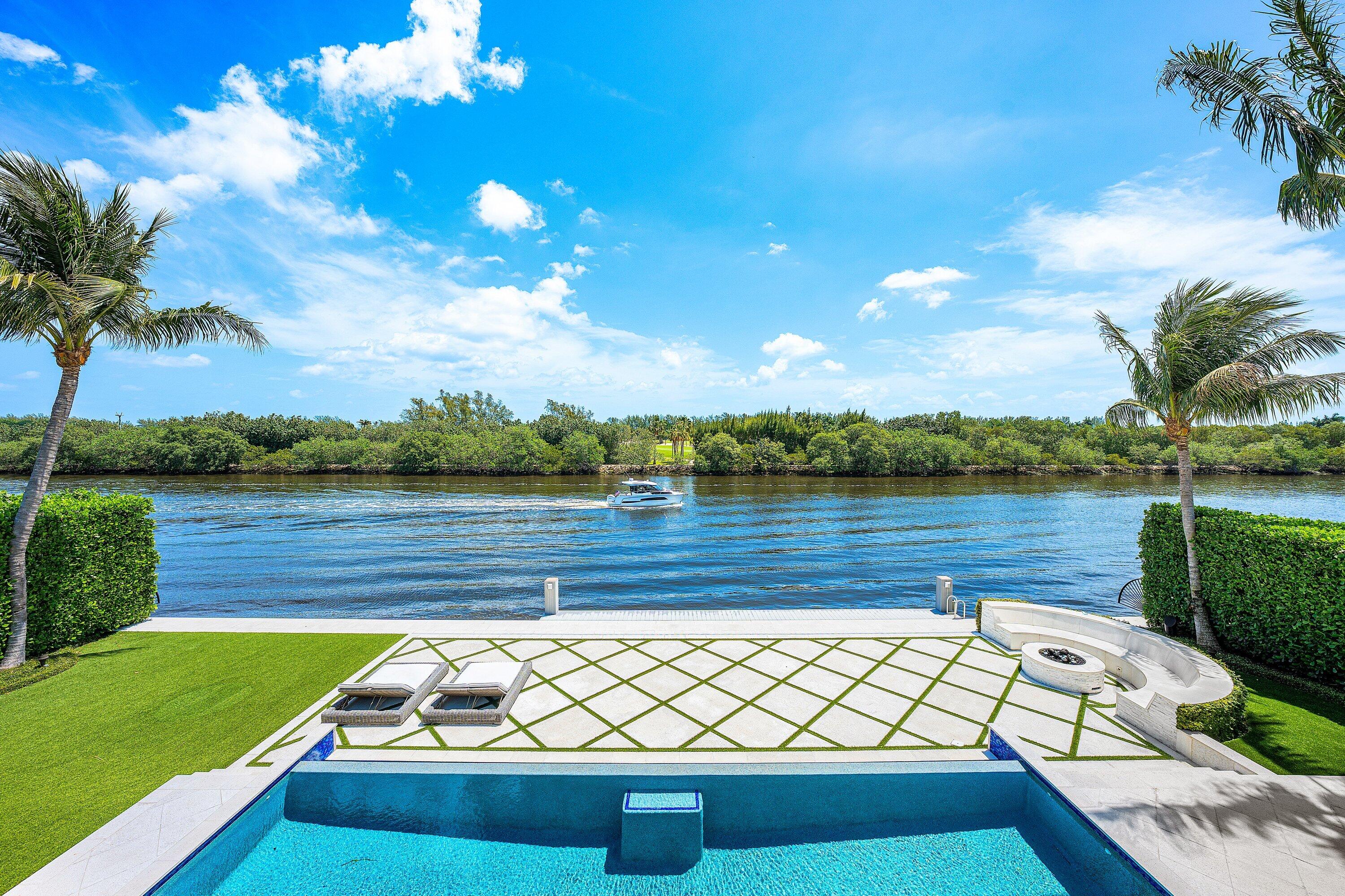 2530 Avenue Au Soleil, Gulf Stream FL 33483