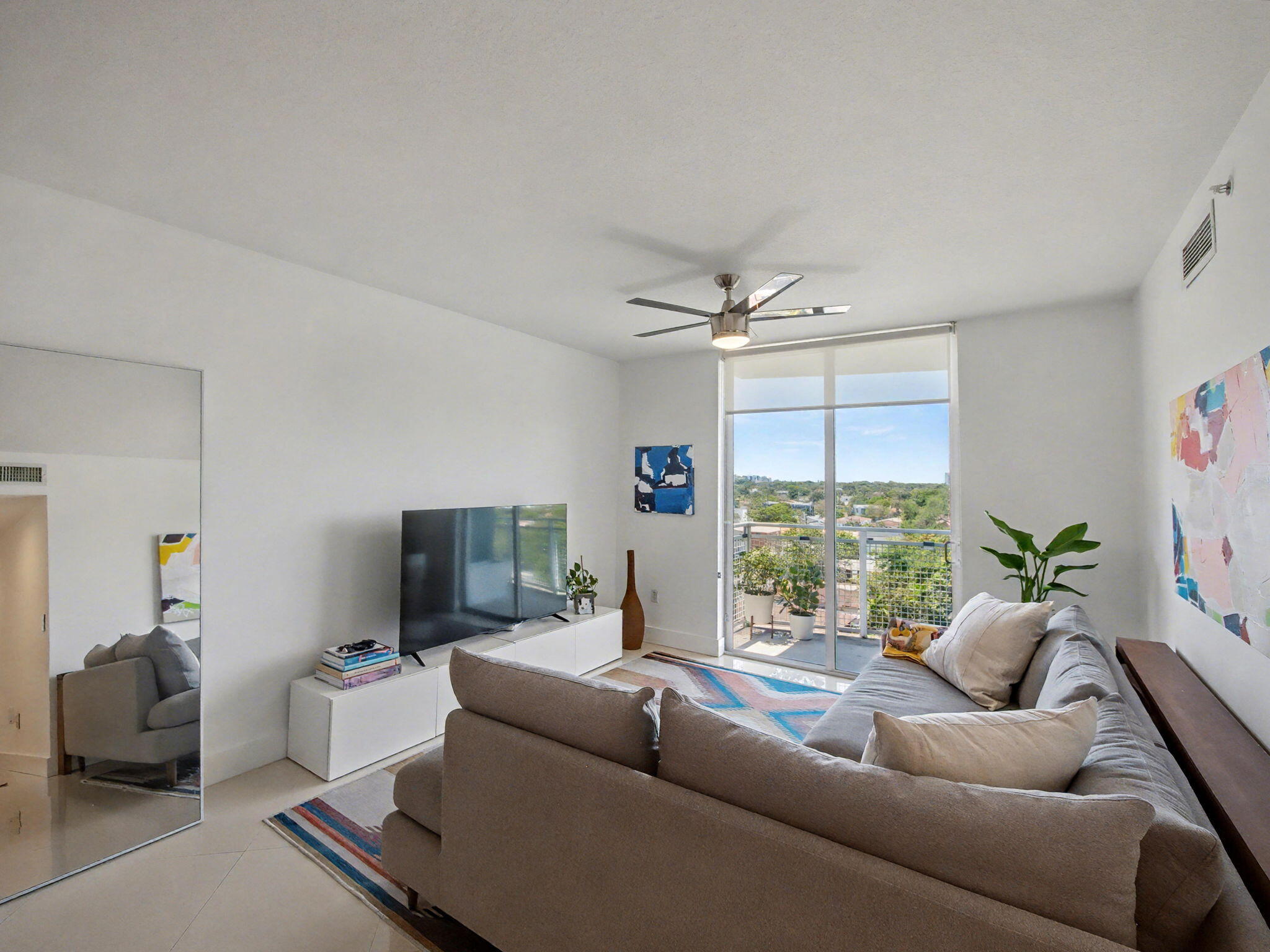2600 SW 27th #603, Miami FL 33133