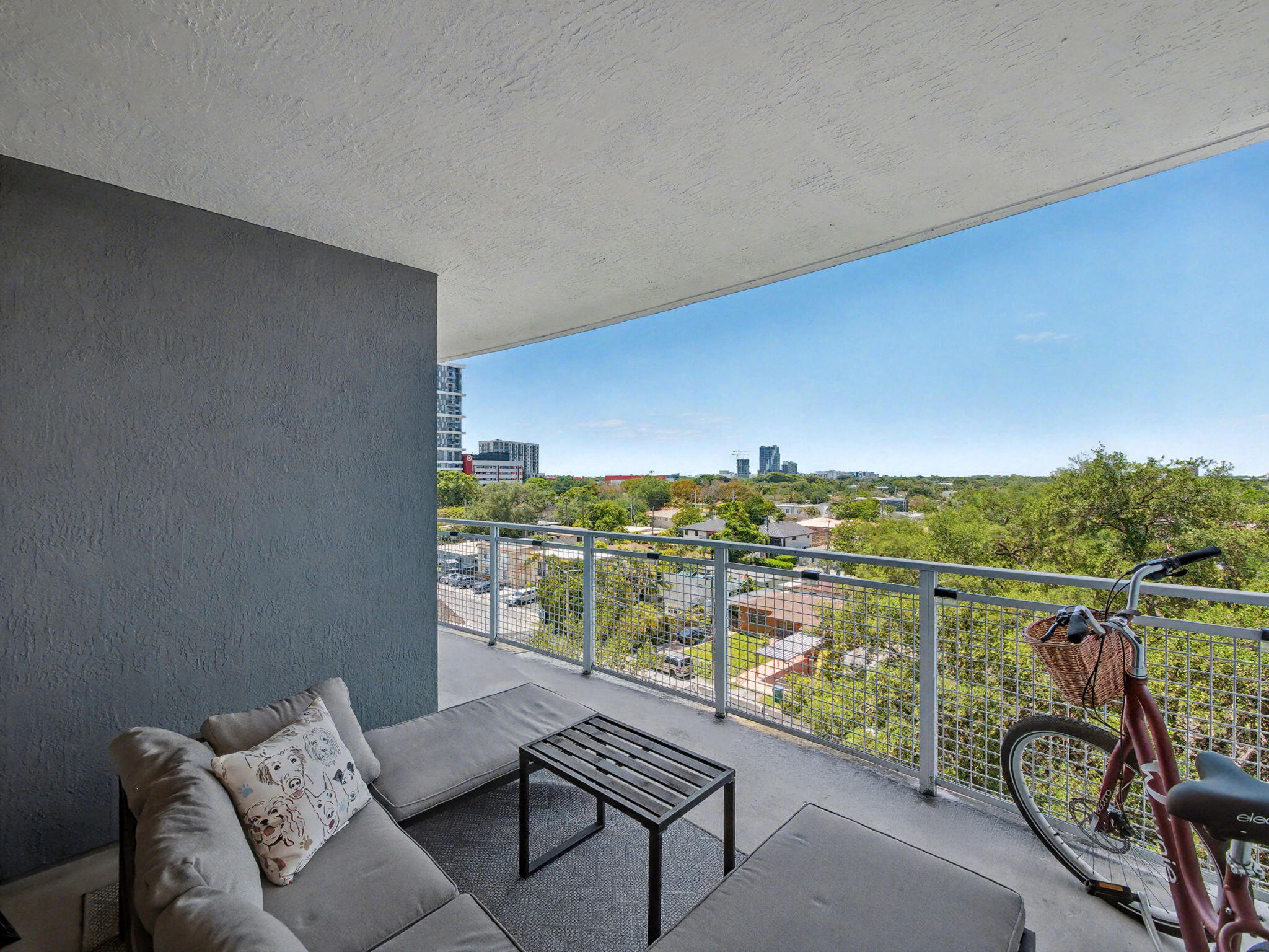 2600 SW 27th #603, Miami FL 33133