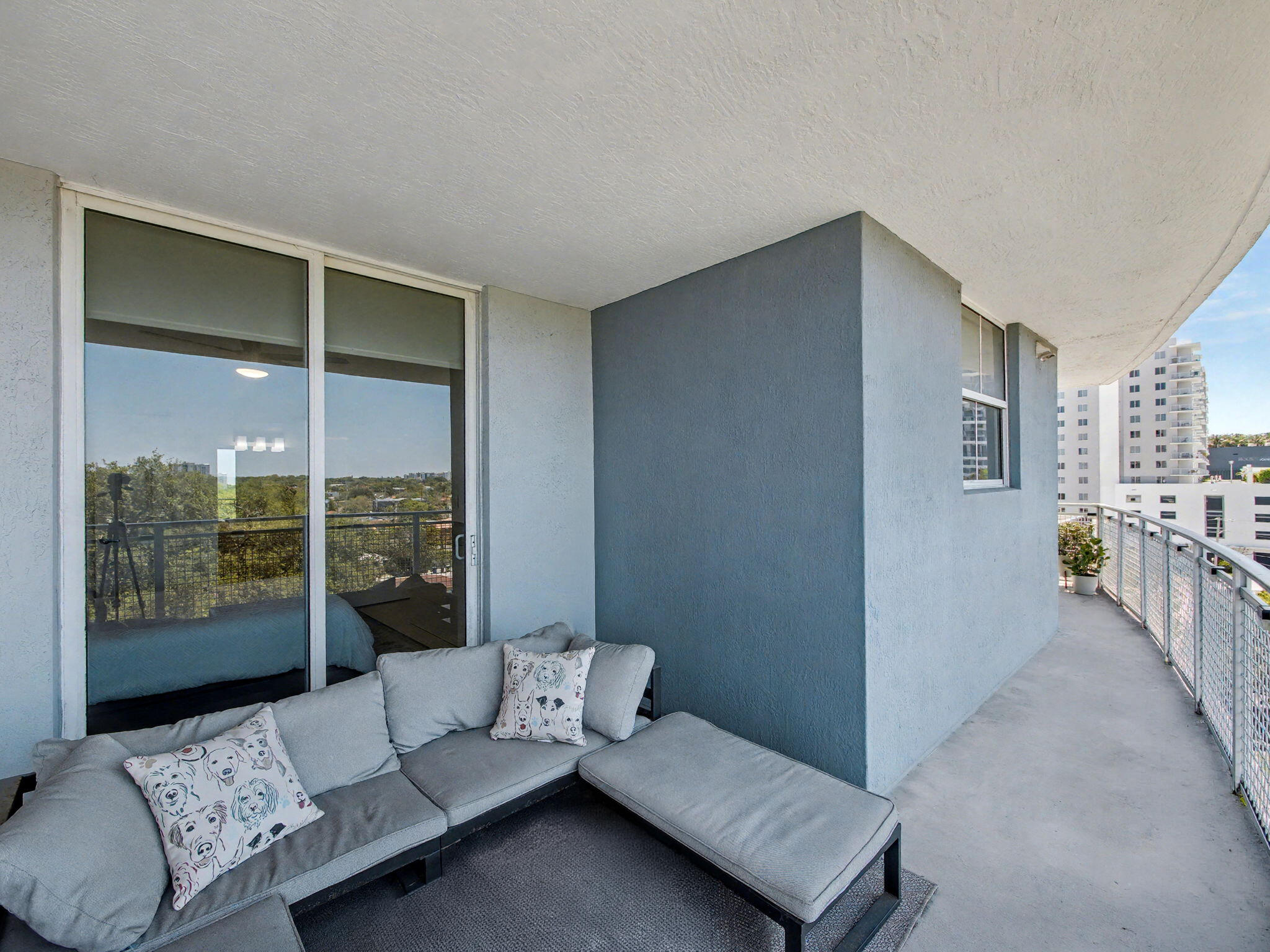 2600 SW 27th #603, Miami FL 33133