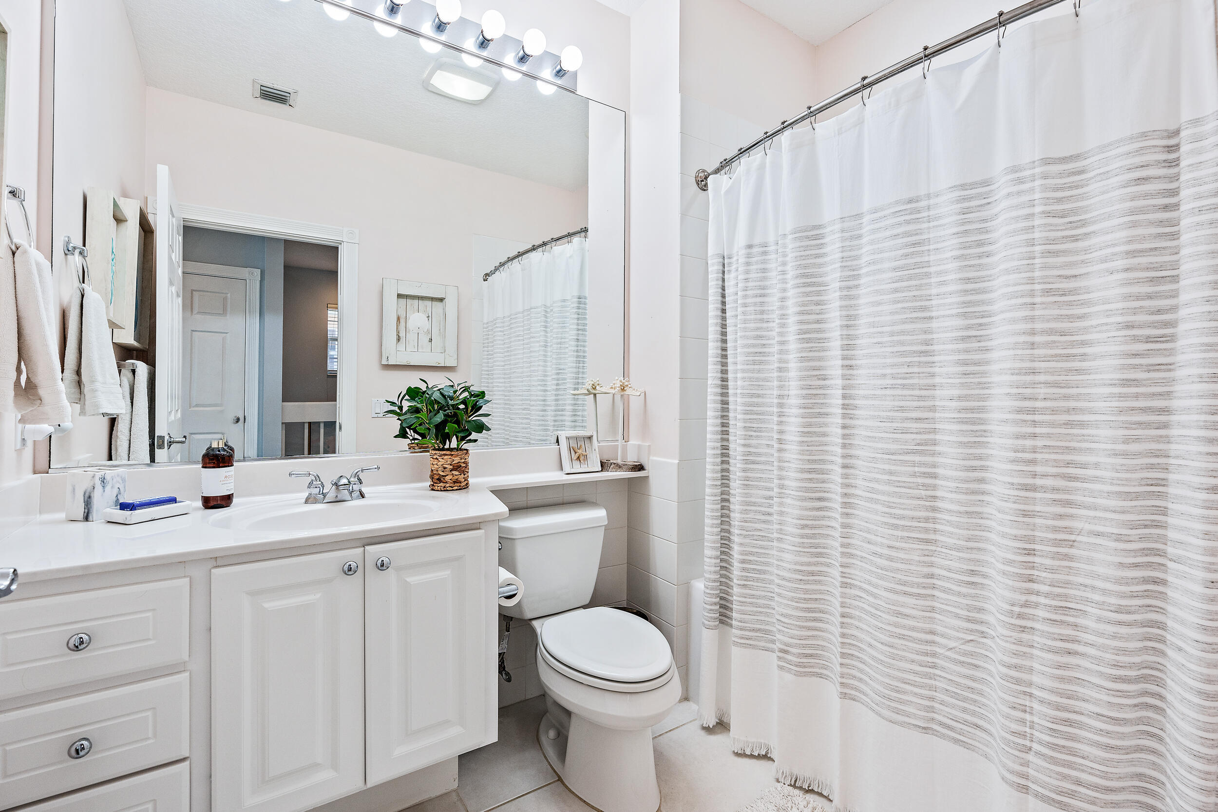 116 Caravelle, Jupiter FL 33458