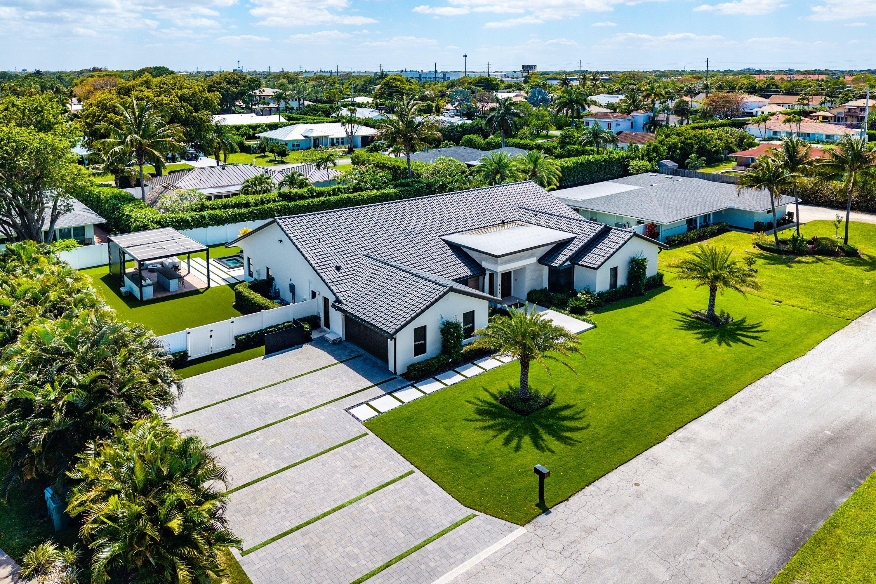 926 SW 35th, Boynton Beach FL 33435