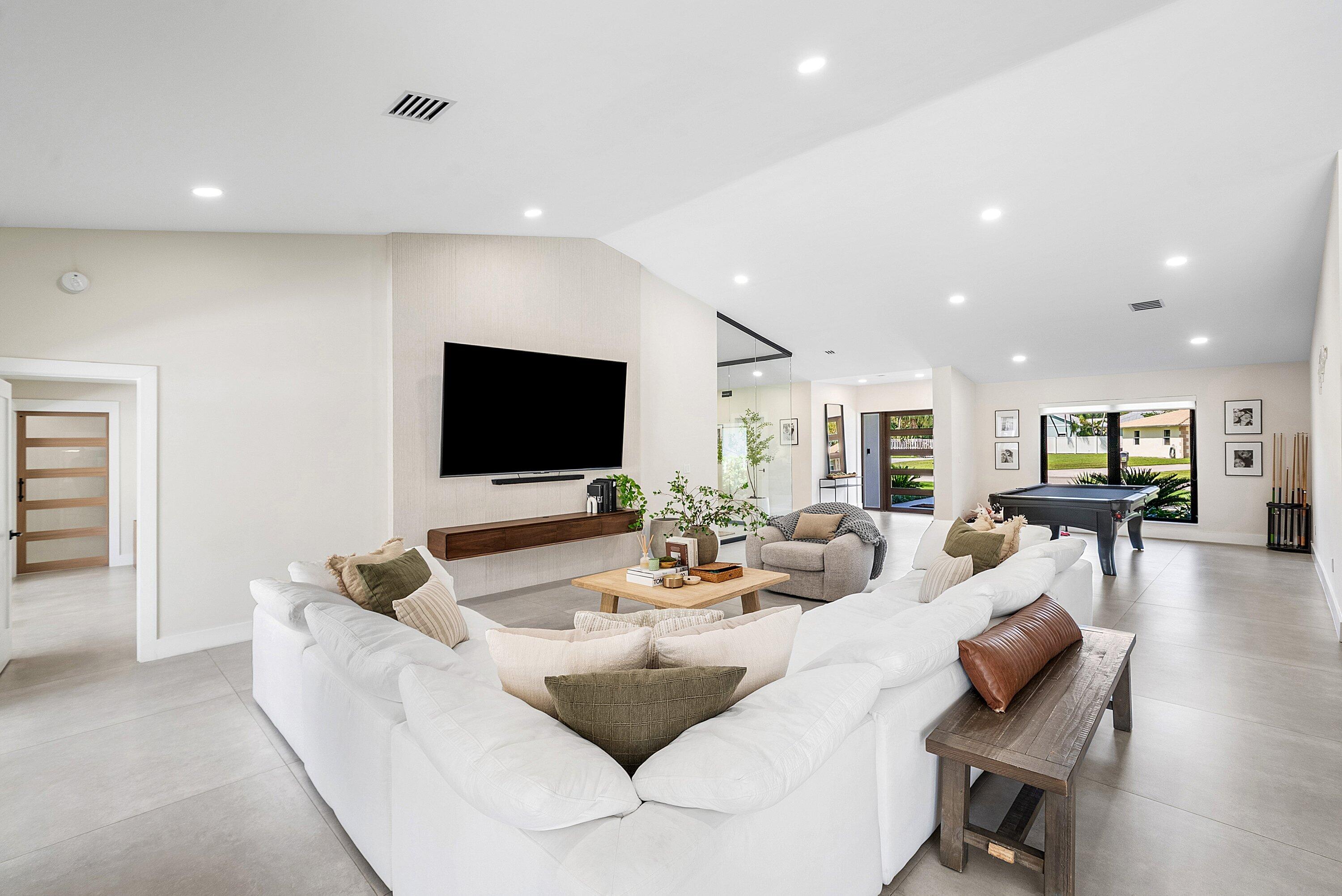 926 SW 35th, Boynton Beach FL 33435